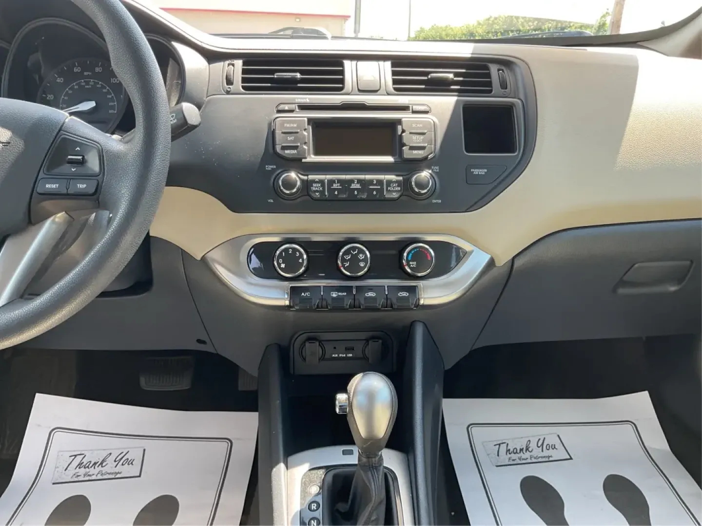 2013 Kia Rio LX (KNADM4A35D6) with an 1.6L I-4 gasoline direct injection engine, located at 1230 East Main St, Xenia, OH, 45385, (937) 908-9800, 39.688026, -83.910172 - Looking for a compact car that perfectly balances style, efficiency, and comfort? The 2013 Kia Rio LX is just what you need! Ideal for daily commutes, weekend getaways, or even as a reliable first car for young drivers, this sedan delivers a fantastic driving experience without breaking the bank. At - Photo#13