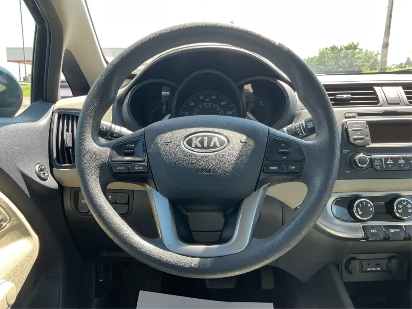 2013 Kia Rio LX (KNADM4A35D6) with an 1.6L I-4 gasoline direct injection engine, located at 1230 East Main St, Xenia, OH, 45385, (937) 908-9800, 39.688026, -83.910172 - Looking for a compact car that perfectly balances style, efficiency, and comfort? The 2013 Kia Rio LX is just what you need! Ideal for daily commutes, weekend getaways, or even as a reliable first car for young drivers, this sedan delivers a fantastic driving experience without breaking the bank. At - Photo#16