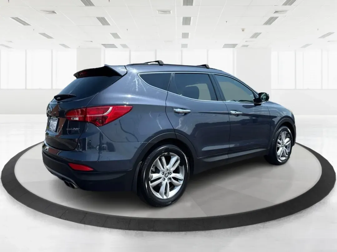 2013 Hyundai Santa Fe Sport 2.0T (5XYZU3LA1DG) with an Theta II 2L I-4 gasoline direct injection engine, located at 1230 East Main St, Xenia, OH, 45385, (937) 908-9800, 39.688026, -83.910172 - **Discover Adventure with the 2013 Hyundai Santa Fe at Advantage Car and Credit!**<br /> <br /> Are you ready to embrace the open road? Whether you're planning a weekend getaway or commuting to work, the 2013 Hyundai Santa Fe Sport 2.0T is the perfect vehicle to elevate your lifestyle. Designed for - Photo#2