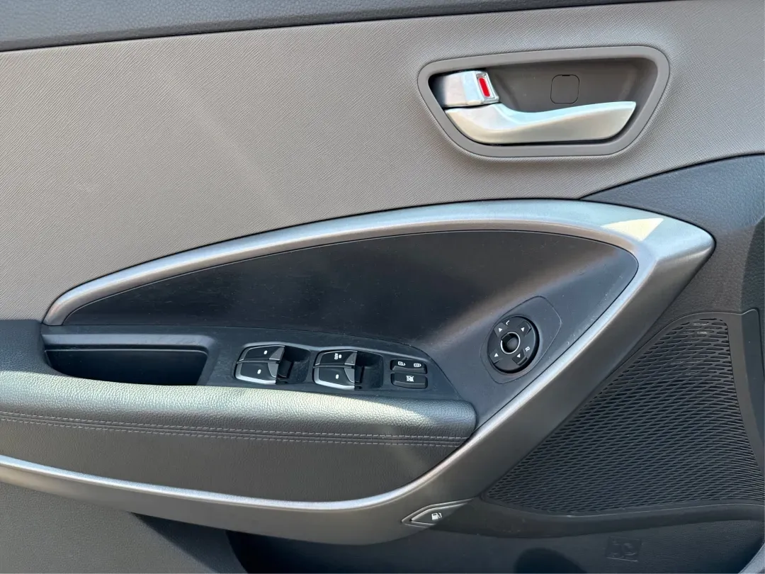 2013 Hyundai Santa Fe Sport 2.0T (5XYZU3LA1DG) with an Theta II 2L I-4 gasoline direct injection engine, located at 1230 East Main St, Xenia, OH, 45385, (937) 908-9800, 39.688026, -83.910172 - **Discover Adventure with the 2013 Hyundai Santa Fe at Advantage Car and Credit!**<br /> <br /> Are you ready to embrace the open road? Whether you're planning a weekend getaway or commuting to work, the 2013 Hyundai Santa Fe Sport 2.0T is the perfect vehicle to elevate your lifestyle. Designed for - Photo#19