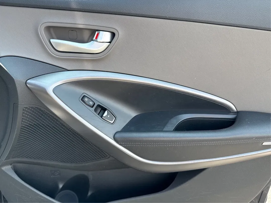 2013 Hyundai Santa Fe Sport 2.0T (5XYZU3LA1DG) with an Theta II 2L I-4 gasoline direct injection engine, located at 1230 East Main St, Xenia, OH, 45385, (937) 908-9800, 39.688026, -83.910172 - **Discover Adventure with the 2013 Hyundai Santa Fe at Advantage Car and Credit!**<br /> <br /> Are you ready to embrace the open road? Whether you're planning a weekend getaway or commuting to work, the 2013 Hyundai Santa Fe Sport 2.0T is the perfect vehicle to elevate your lifestyle. Designed for - Photo#20