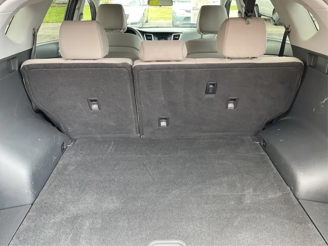 2016 Hyundai Tucson Eco (KM8J3CA24GU) with an 1.6L I-4 gasoline direct injection engine, located at 1099 N County Rd 25A, Troy, OH, 45373, (937) 908-9800, 40.057079, -84.212883 - **Adventure Awaits: 2016 Hyundai Tucson Eco Your Perfect Companion for Daily Drives and Weekend Getaways!**<br /> <br /> At Advantage Car and Credit, located at 1184 Kauffman Ave, Fairborn, OH 45324, we understand that life is an adventure, and having the right vehicle can make all the difference. - Photo#12