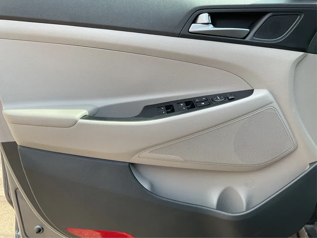 2016 Hyundai Tucson Eco (KM8J3CA24GU) with an 1.6L I-4 gasoline direct injection engine, located at 1099 N County Rd 25A, Troy, OH, 45373, (937) 908-9800, 40.057079, -84.212883 - **Adventure Awaits: 2016 Hyundai Tucson Eco Your Perfect Companion for Daily Drives and Weekend Getaways!**<br /> <br /> At Advantage Car and Credit, located at 1184 Kauffman Ave, Fairborn, OH 45324, we understand that life is an adventure, and having the right vehicle can make all the difference. - Photo#18