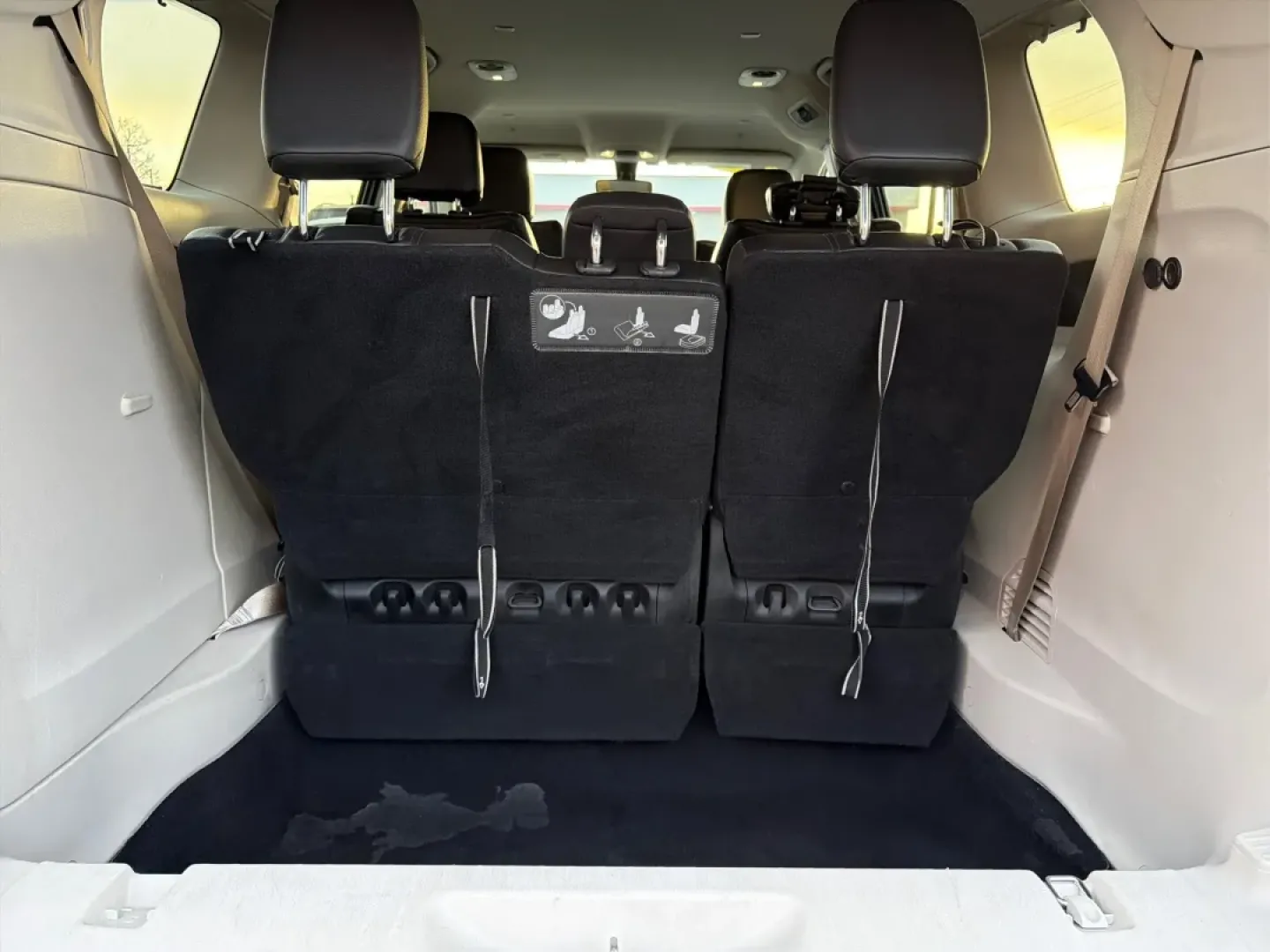 2019 Chrysler Pacifica Touring-L (2C4RC1BG5KR) with an 3.6L V6 DOHC 24V engine, 9-Speed Automatic transmission, located at 1099 N County Rd 25A, Troy, OH, 45373, (937) 908-9800, 40.057079, -84.212883 - **Experience Family Adventures with the 2019 Chrysler Pacifica Touring-L from Advantage Car and Credit!**<br /> <br /> Are you searching for the perfect vehicle to accommodate your family's growing needs? Look no further! The 2019 Chrysler Pacifica Touring-L is designed with families in mind, offeri - Photo#12