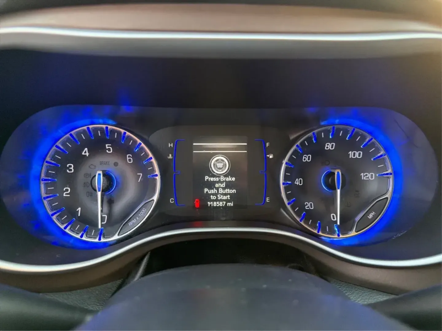 2019 Chrysler Pacifica Touring-L (2C4RC1BG5KR) with an 3.6L V6 DOHC 24V engine, 9-Speed Automatic transmission, located at 1099 N County Rd 25A, Troy, OH, 45373, (937) 908-9800, 40.057079, -84.212883 - **Experience Family Adventures with the 2019 Chrysler Pacifica Touring-L from Advantage Car and Credit!**<br /> <br /> Are you searching for the perfect vehicle to accommodate your family's growing needs? Look no further! The 2019 Chrysler Pacifica Touring-L is designed with families in mind, offeri - Photo#15