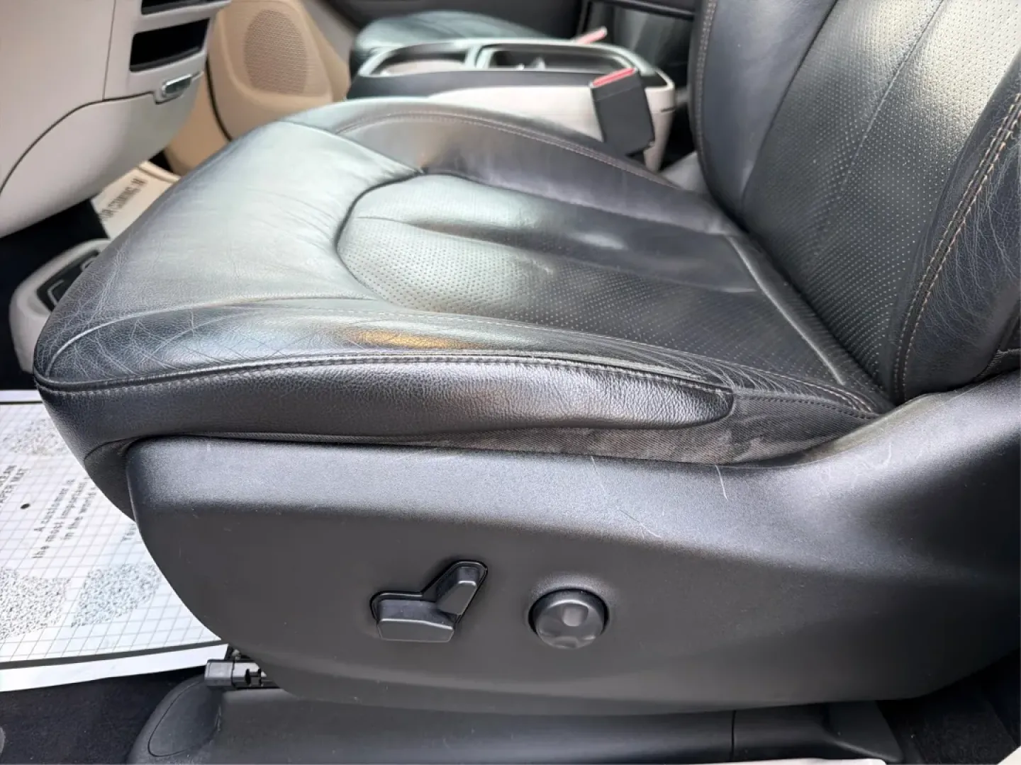 2019 Chrysler Pacifica Touring-L (2C4RC1BG5KR) with an 3.6L V6 DOHC 24V engine, 9-Speed Automatic transmission, located at 1099 N County Rd 25A, Troy, OH, 45373, (937) 908-9800, 40.057079, -84.212883 - **Experience Family Adventures with the 2019 Chrysler Pacifica Touring-L from Advantage Car and Credit!**<br /> <br /> Are you searching for the perfect vehicle to accommodate your family's growing needs? Look no further! The 2019 Chrysler Pacifica Touring-L is designed with families in mind, offeri - Photo#18