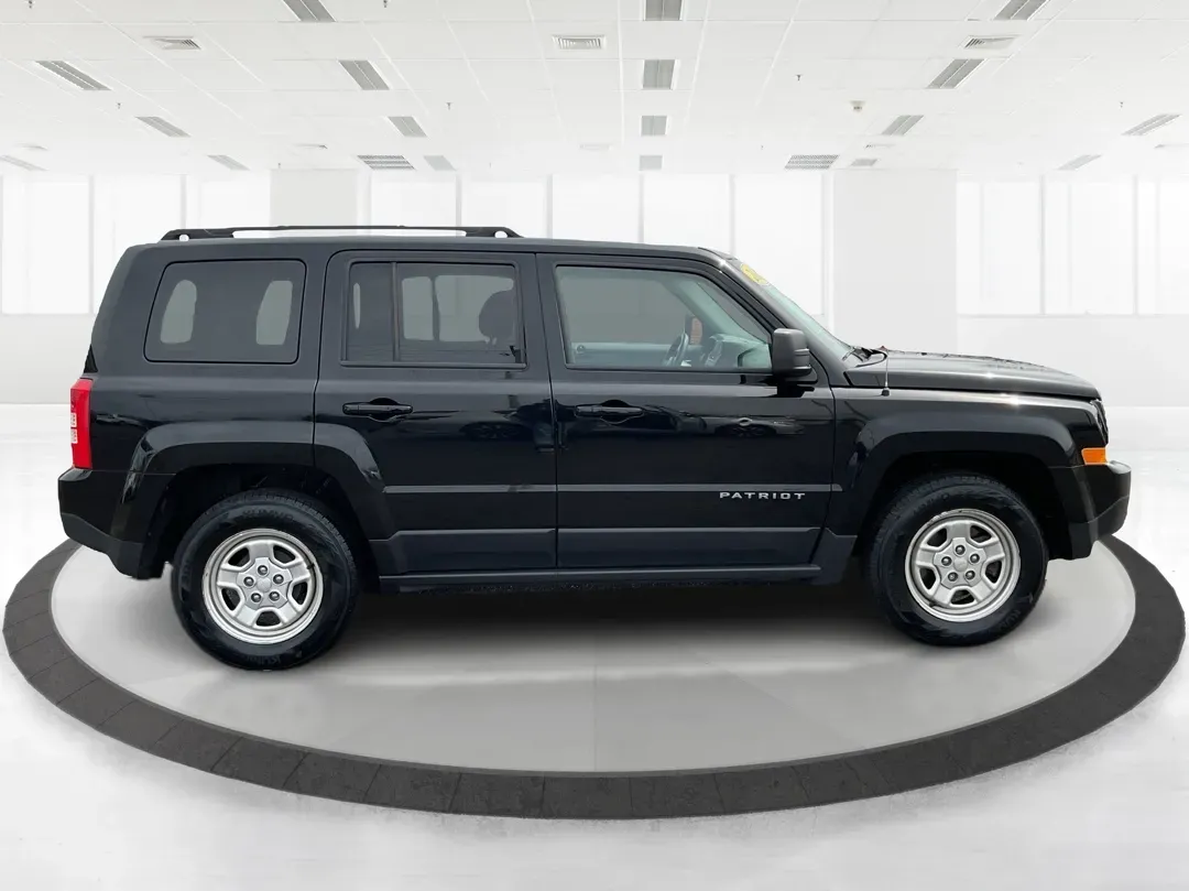 2017 Jeep Patriot Sport FWD (1C4NJPBAXHD) with an 2.4L I-4 DOHC engine, located at 8750 N County Rd 25A, Piqua, OH, 45356, (937) 908-9800, 40.164391, -84.232513 - 2017 Jeep Patriot Sport FWD - Photo#1