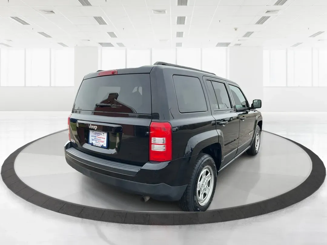 2017 Jeep Patriot Sport FWD (1C4NJPBAXHD) with an 2.4L I-4 DOHC engine, located at 8750 N County Rd 25A, Piqua, OH, 45356, (937) 908-9800, 40.164391, -84.232513 - 2017 Jeep Patriot Sport FWD - Photo#2