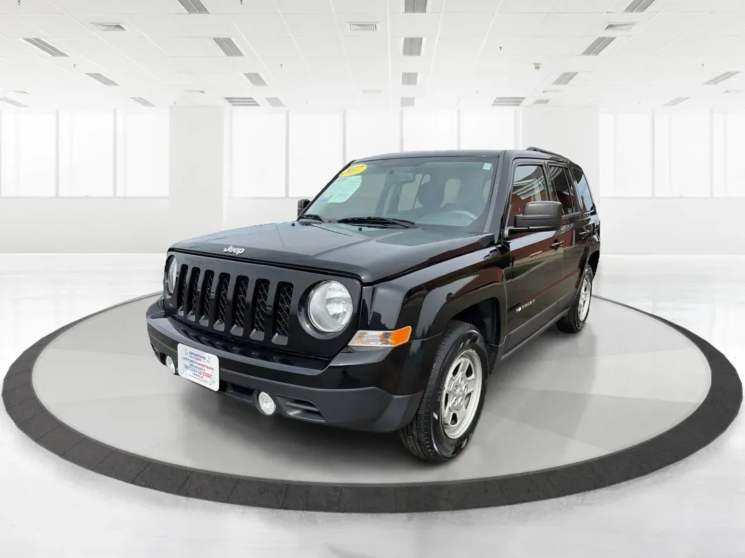 2017 Jeep Patriot Sport FWD (1C4NJPBAXHD) with an 2.4L I-4 DOHC engine, located at 8750 N County Rd 25A, Piqua, OH, 45356, (937) 908-9800, 40.164391, -84.232513 - 2017 Jeep Patriot Sport FWD - Photo#8
