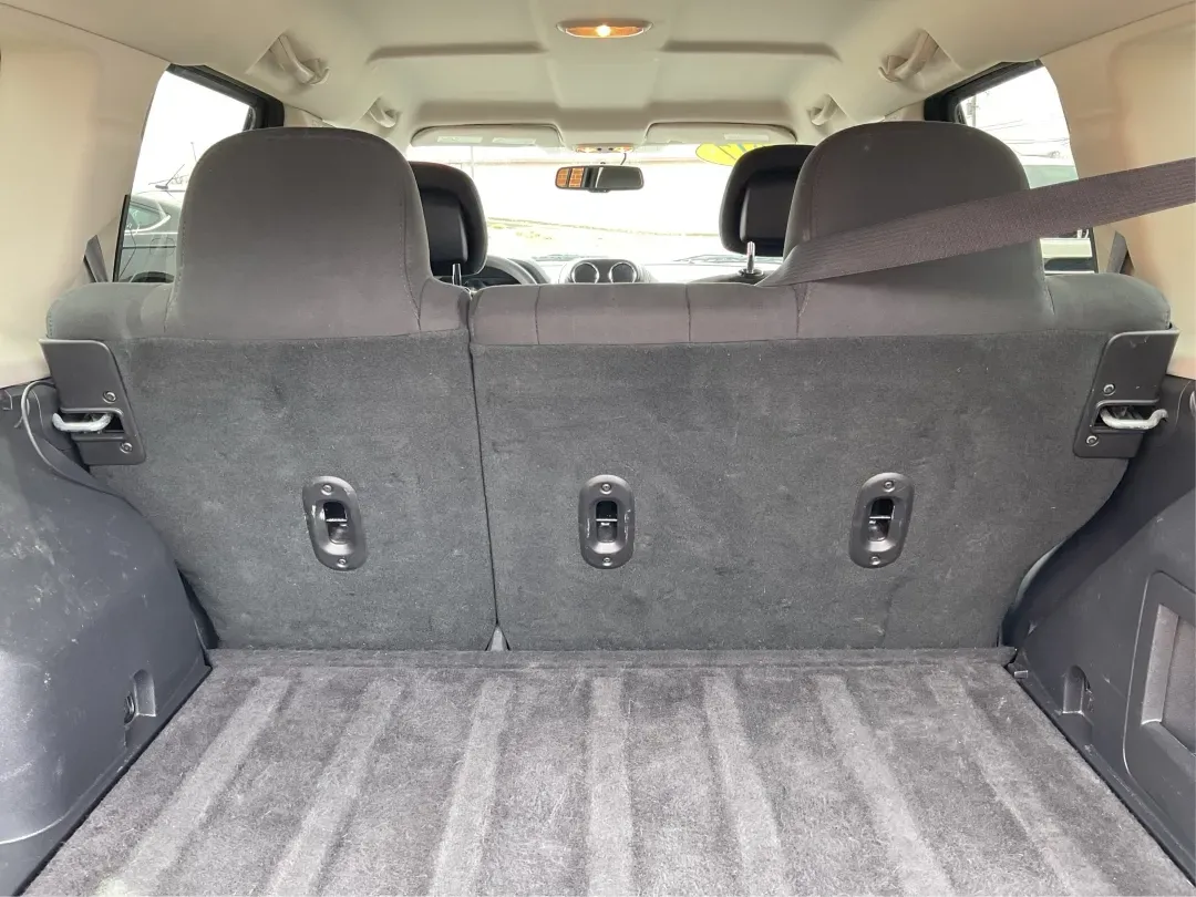 2017 Jeep Patriot Sport FWD (1C4NJPBAXHD) with an 2.4L I-4 DOHC engine, located at 8750 N County Rd 25A, Piqua, OH, 45356, (937) 908-9800, 40.164391, -84.232513 - 2017 Jeep Patriot Sport FWD - Photo#12