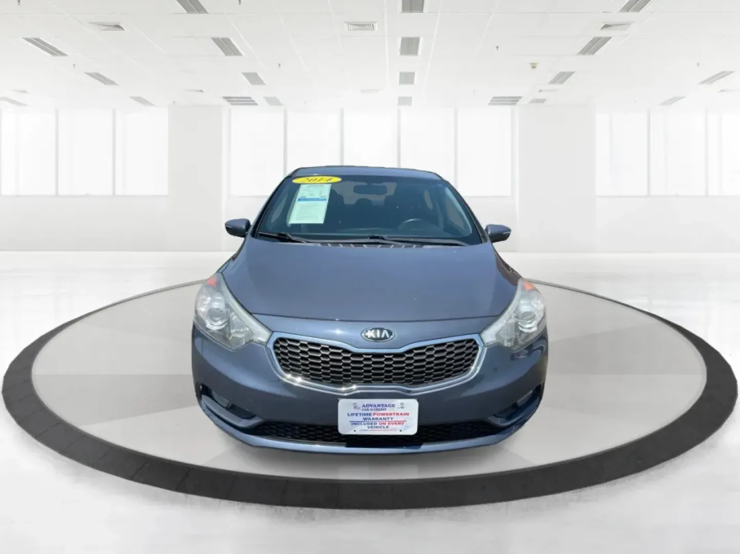 2014 Kia Forte EX (KNAFX4A88E5) with an 2L I-4 gasoline direct injection engine, located at 1951 S Dayton Lakeview Rd., New Carlisle, OH, 45344, (937) 908-9800, 39.890999, -84.050255 - **Elevate Your Everyday Commute with the 2014 Kia Forte EX Perfect for the Modern Lifestyle**<br /> <br /> Looking for a reliable vehicle that effortlessly combines style, comfort, and affordability? The 2014 Kia Forte EX is the perfect choice for budget-conscious buyers and growing families alike. - Photo#7
