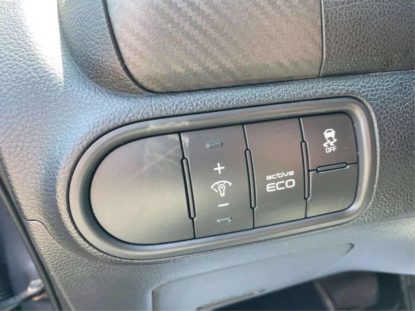 2014 Kia Forte EX (KNAFX4A88E5) with an 2L I-4 gasoline direct injection engine, located at 1951 S Dayton Lakeview Rd., New Carlisle, OH, 45344, (937) 908-9800, 39.890999, -84.050255 - **Elevate Your Everyday Commute with the 2014 Kia Forte EX Perfect for the Modern Lifestyle**<br /> <br /> Looking for a reliable vehicle that effortlessly combines style, comfort, and affordability? The 2014 Kia Forte EX is the perfect choice for budget-conscious buyers and growing families alike. - Photo#17