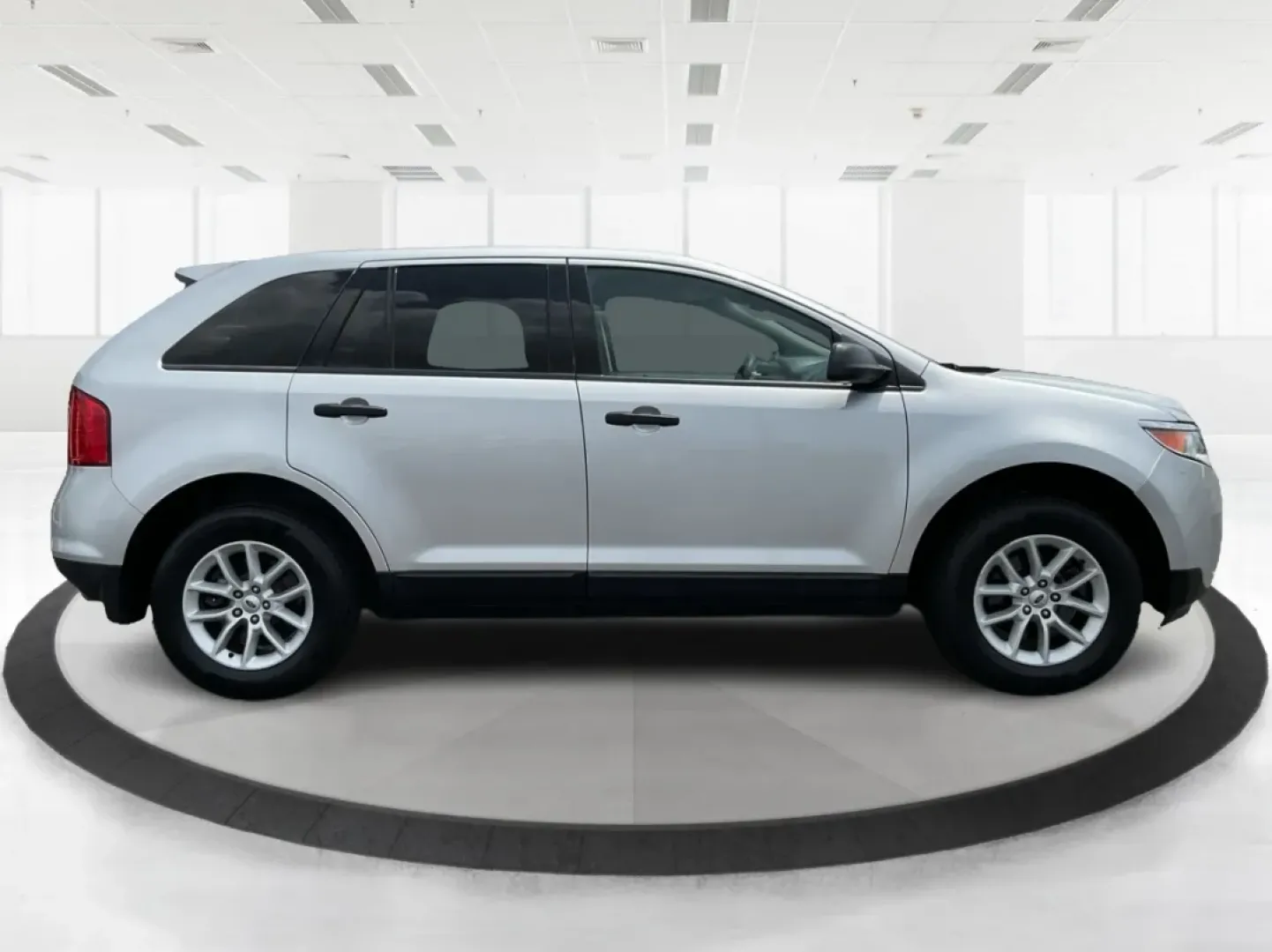 2013 Ford Edge SE (2FMDK3GC3DB) with an Other engine, located at 1099 N County Rd 25A, Troy, OH, 45373, (937) 908-9800, 40.057079, -84.212883 - **Hit the Open Road in Style! Discover the 2013 Ford Edge SE at Advantage Car and Credit in Fairborn, OH**<br /> <br /> Are you ready to elevate your daily commute or embark on exciting weekend adventures? The 2013 Ford Edge SE is the perfect blend of comfort, spaciousness, and style, making it an i - Photo#1