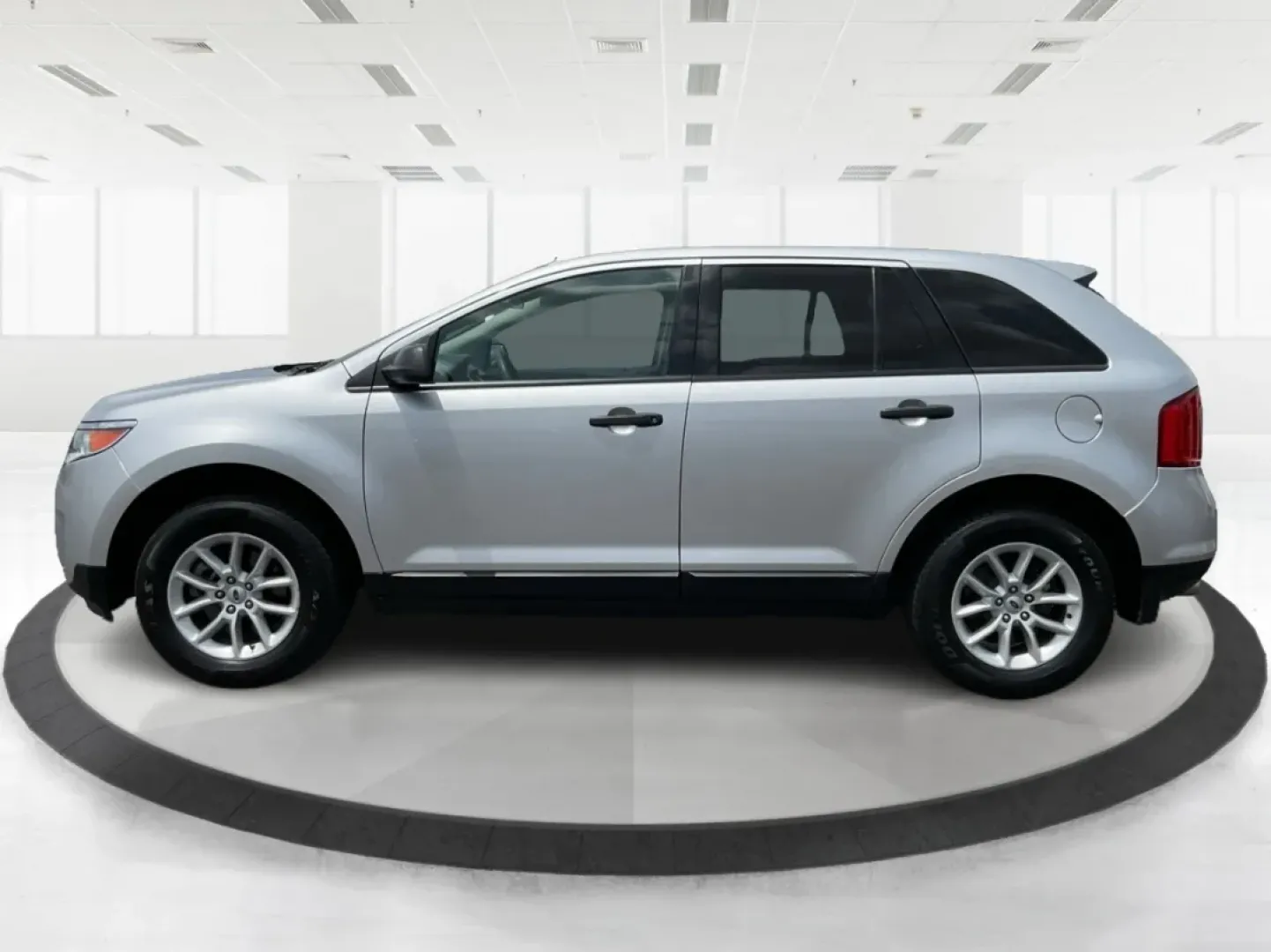 2013 Ford Edge SE (2FMDK3GC3DB) with an Other engine, located at 1099 N County Rd 25A, Troy, OH, 45373, (937) 908-9800, 40.057079, -84.212883 - **Hit the Open Road in Style! Discover the 2013 Ford Edge SE at Advantage Car and Credit in Fairborn, OH**<br /> <br /> Are you ready to elevate your daily commute or embark on exciting weekend adventures? The 2013 Ford Edge SE is the perfect blend of comfort, spaciousness, and style, making it an i - Photo#5