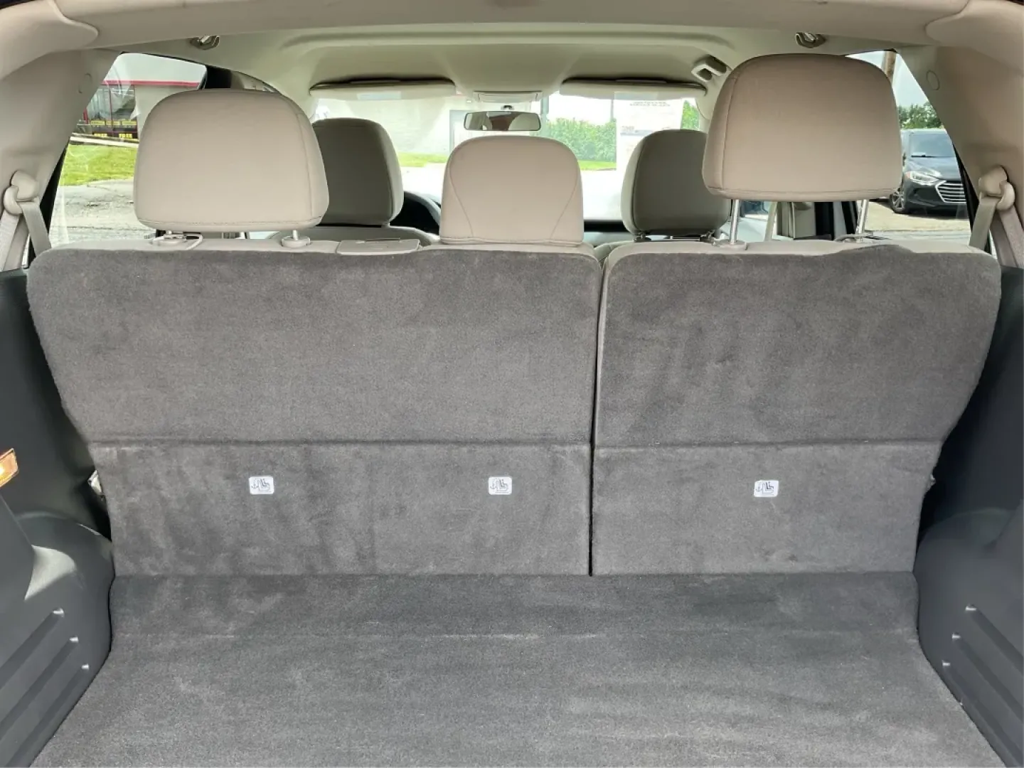 2013 Ford Edge SE (2FMDK3GC3DB) with an Other engine, located at 1099 N County Rd 25A, Troy, OH, 45373, (937) 908-9800, 40.057079, -84.212883 - **Hit the Open Road in Style! Discover the 2013 Ford Edge SE at Advantage Car and Credit in Fairborn, OH**<br /> <br /> Are you ready to elevate your daily commute or embark on exciting weekend adventures? The 2013 Ford Edge SE is the perfect blend of comfort, spaciousness, and style, making it an i - Photo#12