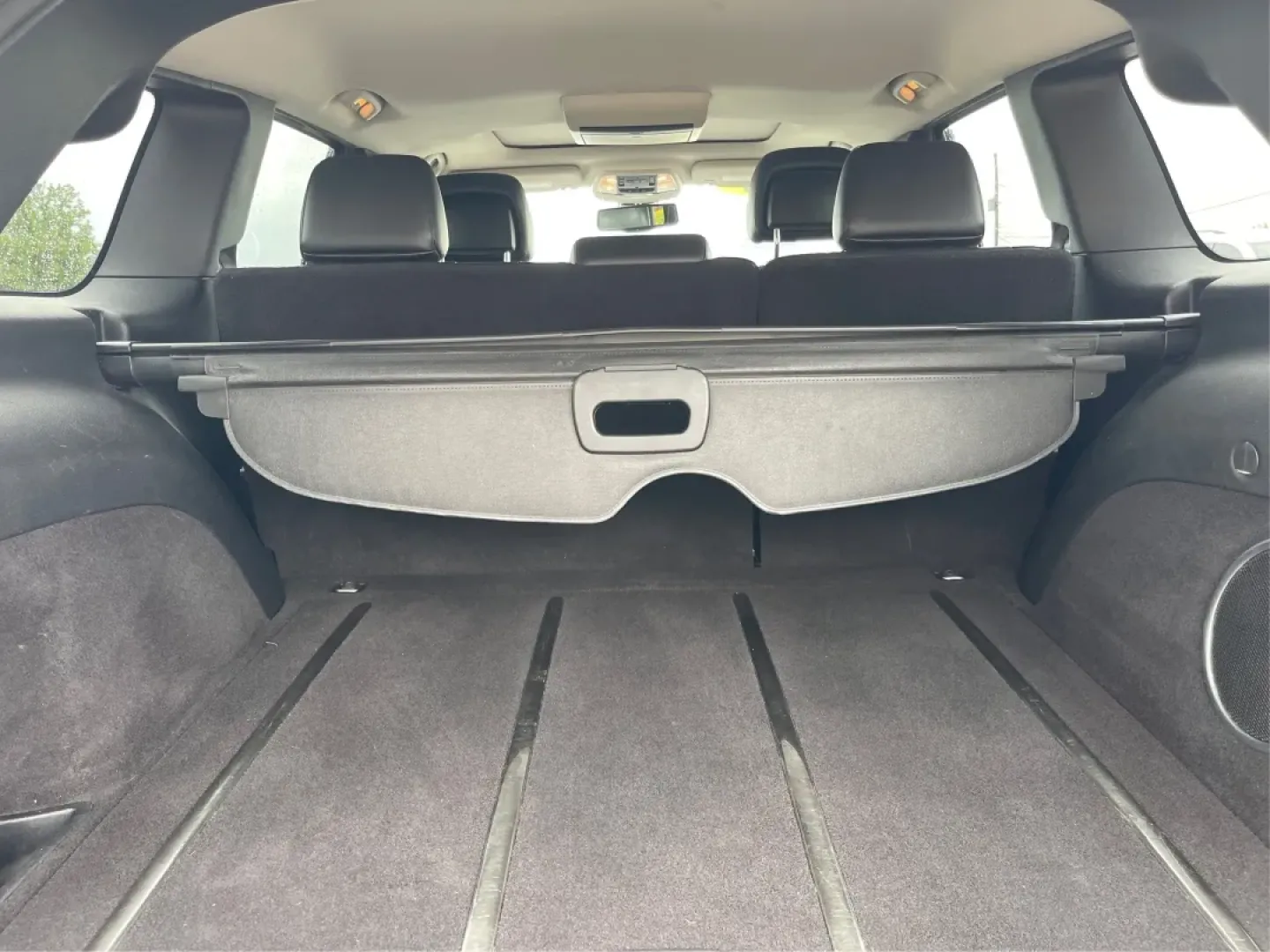 2011 Jeep Grand Cherokee Overland (1J4RR6GT7BC) with an Other engine, located at 1184 Kauffman Ave, Fairborn, OH, 45324, (937) 908-9800, 39.807072, -84.030914 - Discover Your Next Adventure with the 2011 Jeep Grand Cherokee Overland<br /> <br /> Unleash your adventurous spirit with the 2011 Jeep Grand Cherokee Overland, available now at Advantage Car and Credit in Fairborn, OH. This rugged yet refined SUV is perfect for those who thrive on weekend escapes, - Photo#12