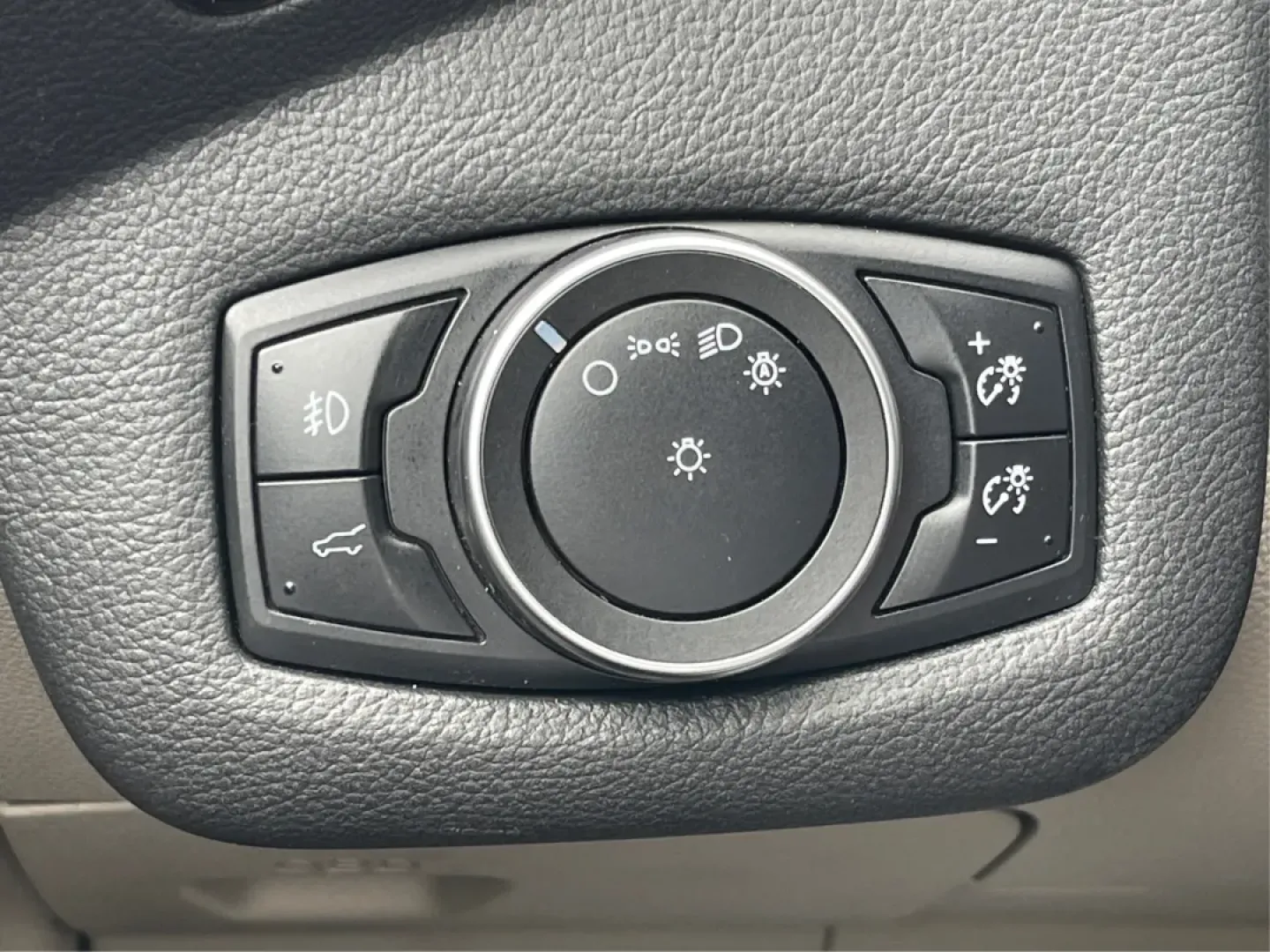 2017 Ford Escape Titanium (1FMCU0JD3HU) with an Other engine, located at 4508 South Dixie Dr, Moraine, OH, 45439, (937) 908-9800, 39.689976, -84.218452 - **Adventure Awaits with the 2017 Ford Escape Titanium at Advantage Car and Credit**<br /> <br /> Are you ready to elevate your lifestyle with a versatile SUV that fits seamlessly into your daily adventures? The 2017 Ford Escape Titanium is the perfect choice for anyone looking to enhance their famil - Photo#17