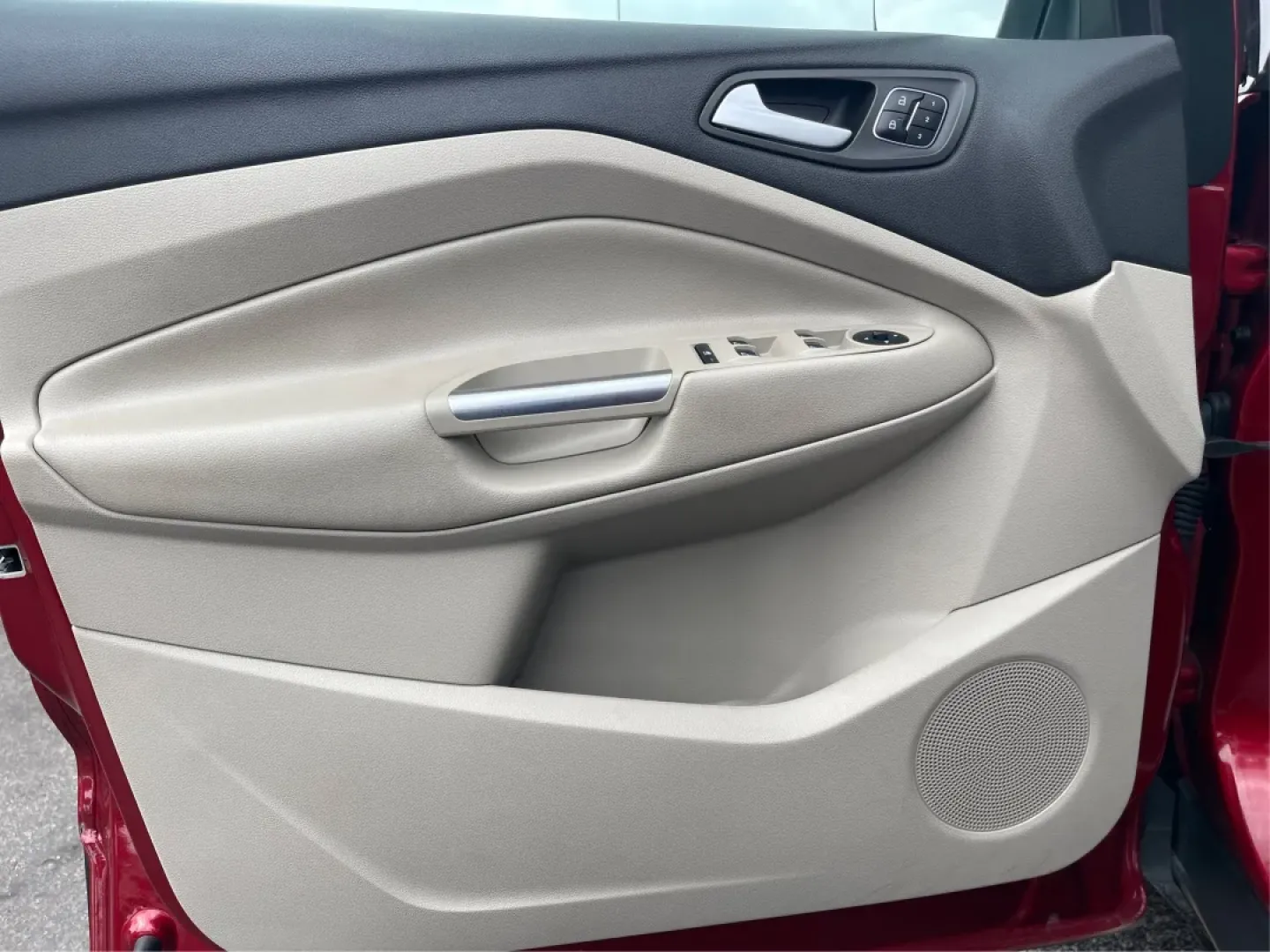 2017 Ford Escape Titanium (1FMCU0JD3HU) with an Other engine, located at 4508 South Dixie Dr, Moraine, OH, 45439, (937) 908-9800, 39.689976, -84.218452 - **Adventure Awaits with the 2017 Ford Escape Titanium at Advantage Car and Credit**<br /> <br /> Are you ready to elevate your lifestyle with a versatile SUV that fits seamlessly into your daily adventures? The 2017 Ford Escape Titanium is the perfect choice for anyone looking to enhance their famil - Photo#19