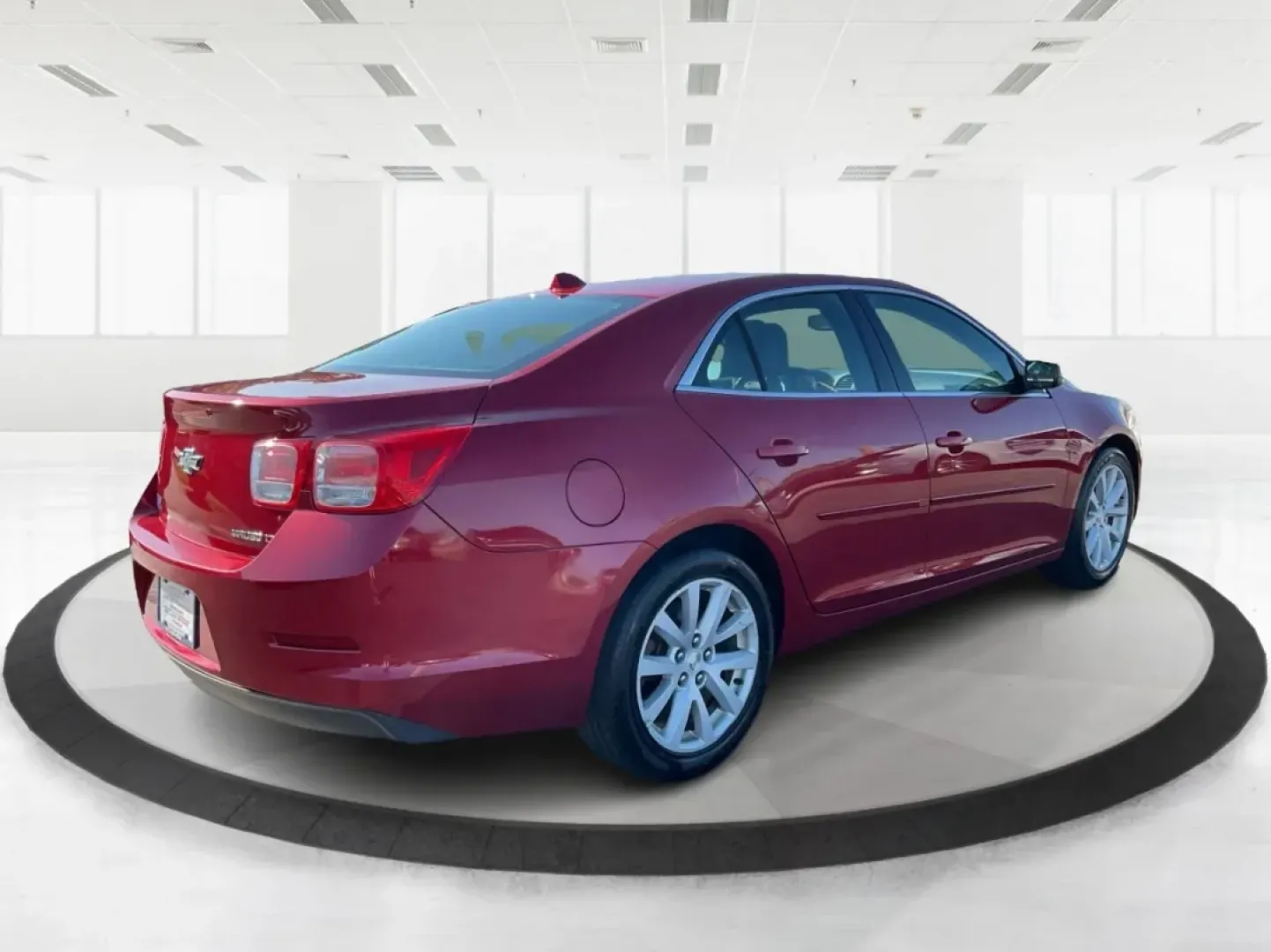 2014 Chevrolet Malibu 2LT (1G11E5SL7EU) with an ECOTEC 2.5L I-4 gasoline direct injection engine, located at 8750 N County Rd 25A, Piqua, OH, 45356, (937) 908-9800, 40.164391, -84.232513 - **Elevate Your Everyday Commute with the 2014 Chevrolet Malibu 2LT at Advantage Car and Credit!**<br /> <br /> Are you ready to transform your daily drives into extraordinary experiences? The 2014 Chevrolet Malibu 2LT is the perfect sedan for those who value comfort, style, and reliability. Whether - Photo#2