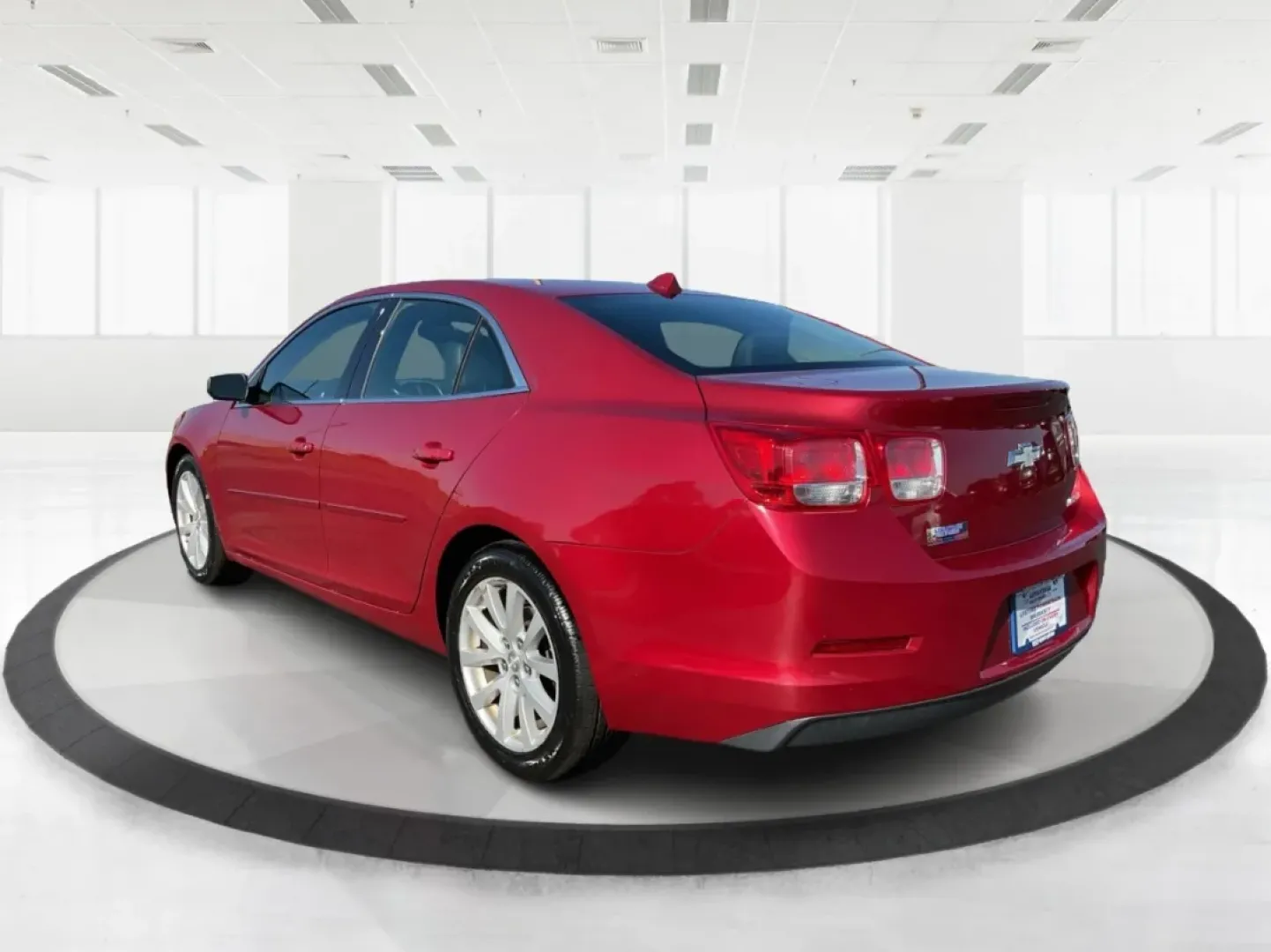2014 Chevrolet Malibu 2LT (1G11E5SL7EU) with an ECOTEC 2.5L I-4 gasoline direct injection engine, located at 8750 N County Rd 25A, Piqua, OH, 45356, (937) 908-9800, 40.164391, -84.232513 - **Elevate Your Everyday Commute with the 2014 Chevrolet Malibu 2LT at Advantage Car and Credit!**<br /> <br /> Are you ready to transform your daily drives into extraordinary experiences? The 2014 Chevrolet Malibu 2LT is the perfect sedan for those who value comfort, style, and reliability. Whether - Photo#4