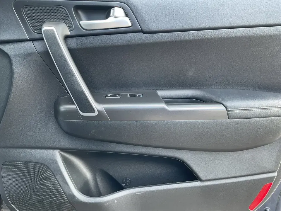 2017 Kia Sportage LX (KNDPM3ACXH7) with an Theta II 2.4L I-4 gasoline direct injection engine, 6A transmission, located at 1951 S Dayton Lakeview Rd., New Carlisle, OH, 45344, (937) 908-9800, 39.890999, -84.050255 - **Discover Your Next Adventure with the 2017 Kia Sportage LX at Advantage Car and Credit!** <br /> <br /> Are you ready to elevate your driving experience? Look no further! This stunning 2017 Kia Sportage LX in Pacific Blue is perfect for anyone who craves both style and functionality. Whether you'r - Photo#19