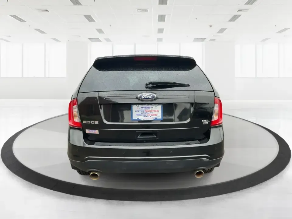 2013 Ford Edge SEL (2FMDK4JC1DB) with an 3.5L V-6 DOHC engine, 6-Speed Automatic transmission, located at 4508 South Dixie Dr, Moraine, OH, 45439, (937) 908-9800, 39.689976, -84.218452 - **Elevate Your Weekend Adventures with the 2013 Ford Edge SEL at Advantage Car and Credit!**<br /> <br /> Are you ready to embrace a lifestyle of comfort and adventure? Whether you're shuttling the kids to their weekend soccer games or embarking on a scenic road trip through Ohio's beautiful landsca - Photo#3