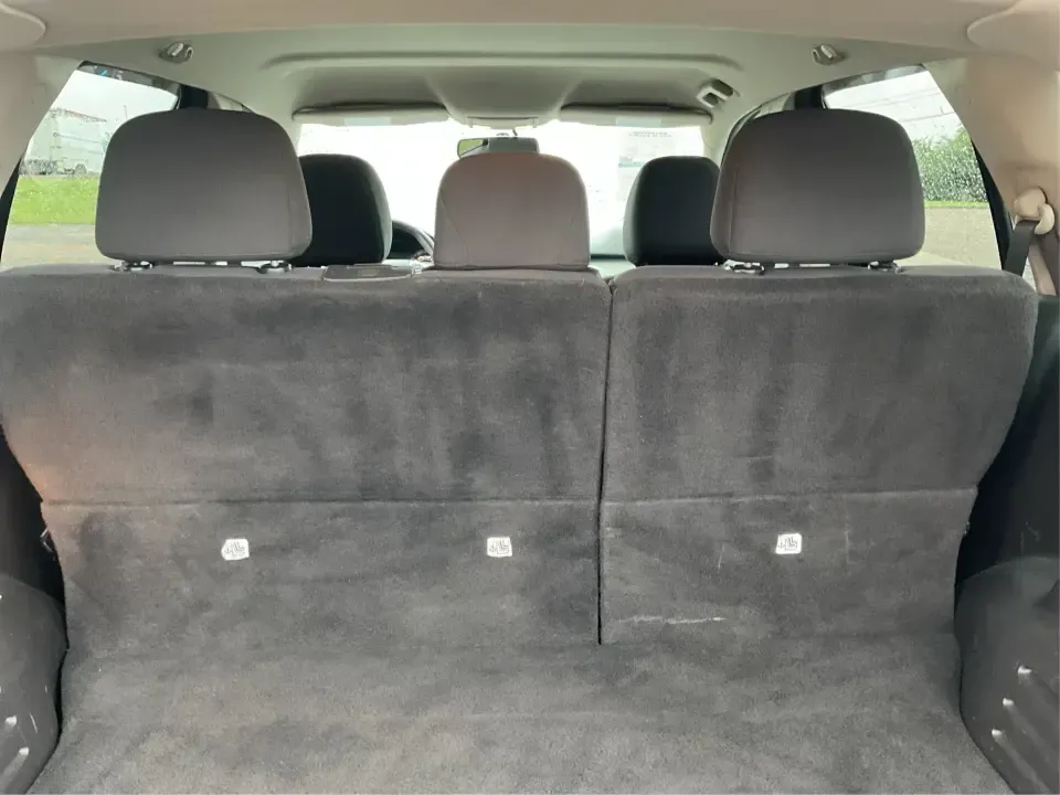 2013 Ford Edge SEL (2FMDK4JC1DB) with an 3.5L V-6 DOHC engine, 6-Speed Automatic transmission, located at 4508 South Dixie Dr, Moraine, OH, 45439, (937) 908-9800, 39.689976, -84.218452 - **Elevate Your Weekend Adventures with the 2013 Ford Edge SEL at Advantage Car and Credit!**<br /> <br /> Are you ready to embrace a lifestyle of comfort and adventure? Whether you're shuttling the kids to their weekend soccer games or embarking on a scenic road trip through Ohio's beautiful landsca - Photo#12