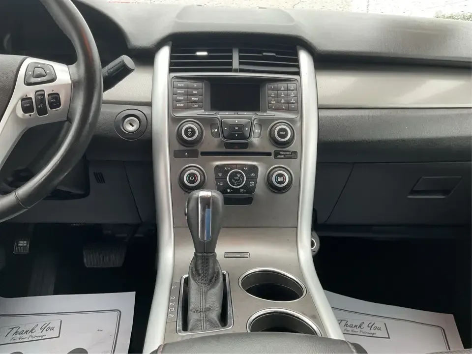 2013 Ford Edge SEL (2FMDK4JC1DB) with an 3.5L V-6 DOHC engine, 6-Speed Automatic transmission, located at 4508 South Dixie Dr, Moraine, OH, 45439, (937) 908-9800, 39.689976, -84.218452 - **Elevate Your Weekend Adventures with the 2013 Ford Edge SEL at Advantage Car and Credit!**<br /> <br /> Are you ready to embrace a lifestyle of comfort and adventure? Whether you're shuttling the kids to their weekend soccer games or embarking on a scenic road trip through Ohio's beautiful landsca - Photo#13