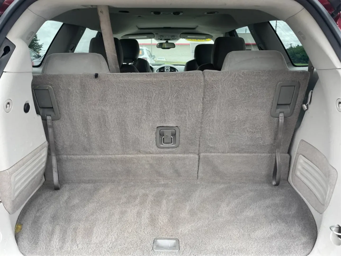 2015 Buick Enclave Convenience FWD (5GAKRAKD6FJ) with an 3.6L V6 DOHC 24V engine, 6-Speed Automatic Overdrive transmission, located at 8750 N County Rd 25A, Piqua, OH, 45356, (937) 908-9800, 40.164391, -84.232513 - Experience the perfect blend of luxury and practicality with the 2015 Buick Enclave Convenience FWD, now available at Advantage Car and Credit in Fairborn, OH. This SUV is tailored for families on the go, weekend adventurers, or anyone in need of a reliable vehicle for long commutes. With its spacio - Photo#12