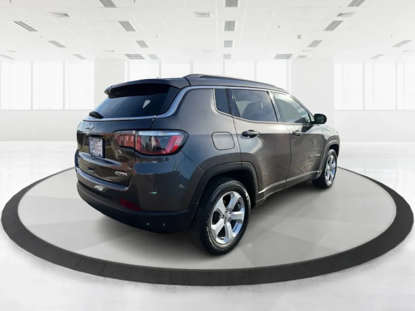 2018 Jeep Compass Latitude FWD (3C4NJCBB1JT) with an 2.4L I-4 variable valve control engine, Automatic transmission, located at 1951 S Dayton Lakeview Rd., New Carlisle, OH, 45344, (937) 908-9800, 39.890999, -84.050255 - **Adventure Awaits with This 2018 Jeep Compass Latitude FWD!**<br /> <br /> Transform your everyday travels into unforgettable adventures with the 2018 Jeep Compass Latitude FWD. This SUV is not just a mode of transportation; it's your ticket to exploration, whether it's cruising through the scenic - Photo#2