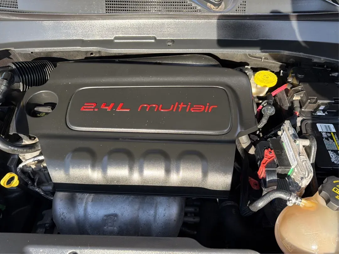 2018 Jeep Compass Latitude FWD (3C4NJCBB1JT) with an 2.4L I-4 variable valve control engine, located at 1951 S Dayton Lakeview Rd., New Carlisle, OH, 45344, (937) 908-9800, 39.890999, -84.050255 - **Adventure Awaits with This 2018 Jeep Compass Latitude FWD!**<br /> <br /> Transform your everyday travels into unforgettable adventures with the 2018 Jeep Compass Latitude FWD. This SUV is not just a mode of transportation; it's your ticket to exploration, whether it's cruising through the scenic - Photo#11