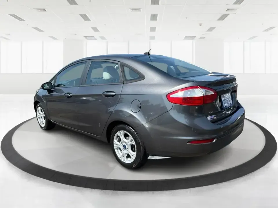 2015 Ford Fiesta SE (3FADP4BJ4FM) with an EcoBoost 1L I-3 gasoline direct injection engine, Automatic transmission, located at 8750 N County Rd 25A, Piqua, OH, 45356, (937) 908-9800, 40.164391, -84.232513 - **Discover Adventure and Style with the 2015 Ford Fiesta SE at Advantage Car and Credit in Fairborn, OH!**<br /> <br /> Are you ready to elevate your daily commute or weekend adventures? The 2015 Ford Fiesta SE is the ideal sedan for budget-conscious buyers seeking a reliable and stylish companion. - Photo#4