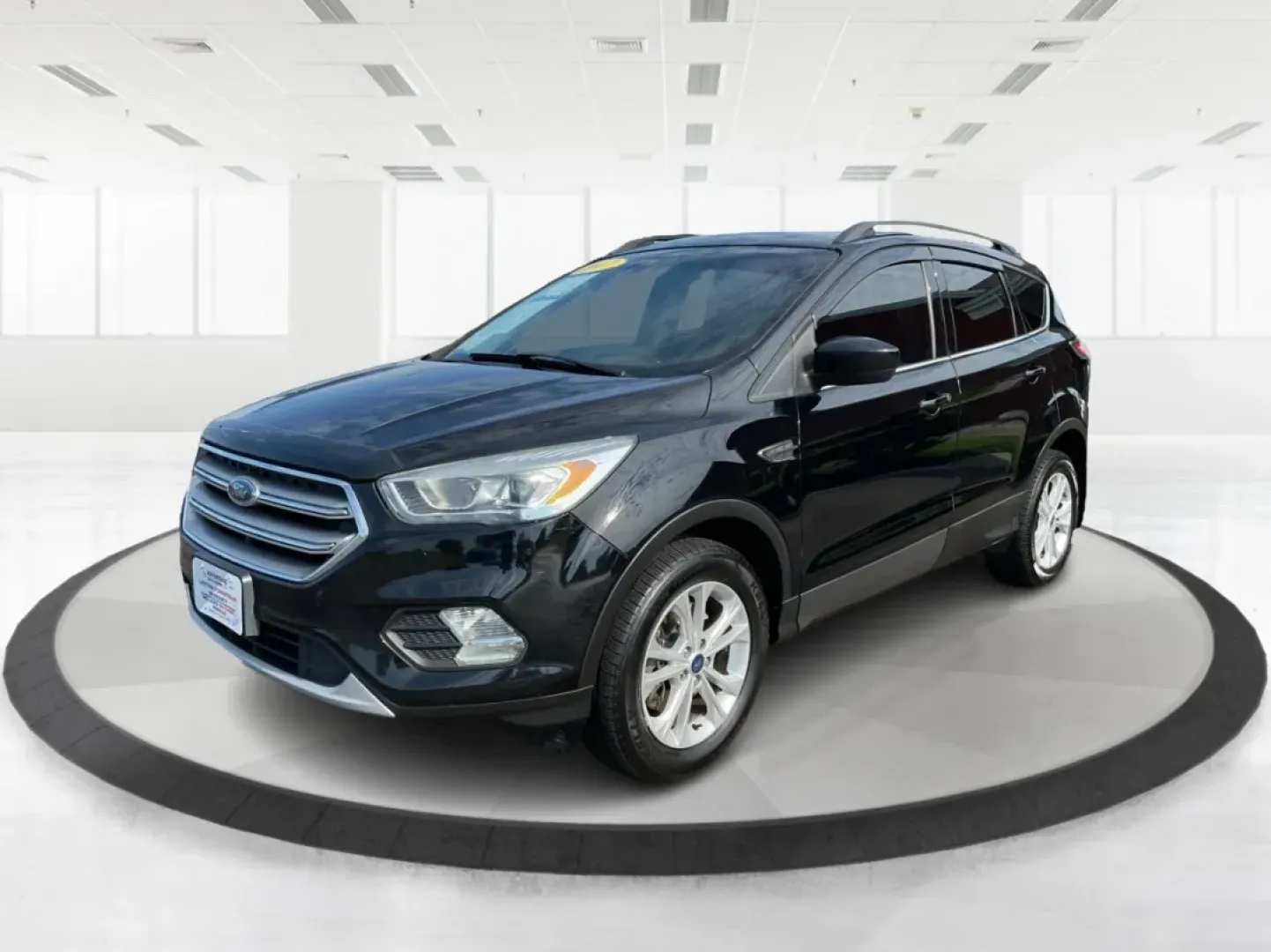 2017 Ford Escape SE (1FMCU9G9XHU) with an Other engine, located at 401 Woodman Dr, Riverside, OH, 45431, (937) 908-9800, 39.760899, -84.123421 - Are you ready to elevate your daily commute or embark on weekend adventures with family and friends? Introducing the 2017 Ford Escape SE, a versatile SUV that combines style, comfort, and functionality for those who demand more from their vehicle. Perfect for budget-conscious buyers or anyone seekin - Photo#8