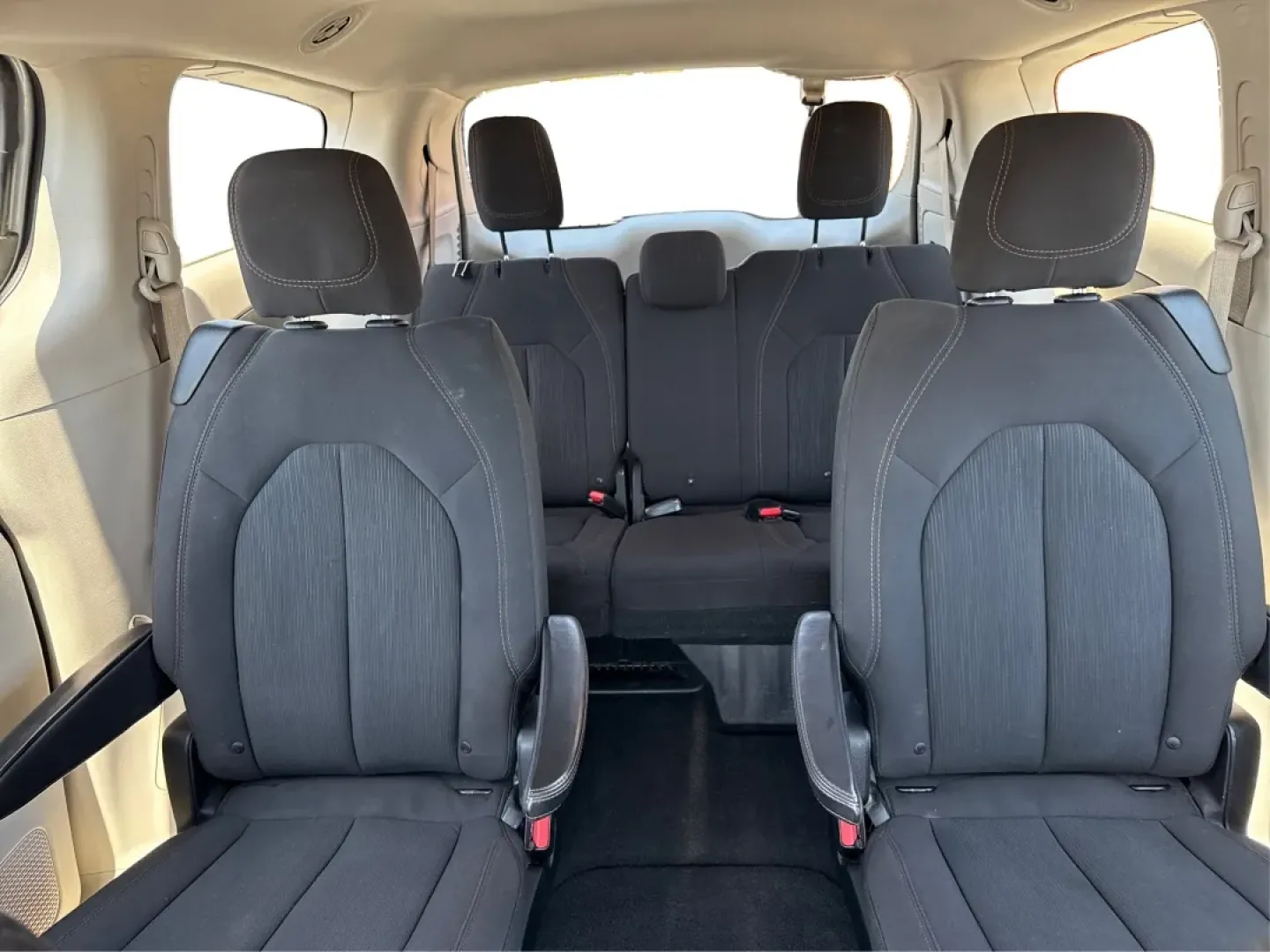 2018 Chrysler Pacifica Touring (2C4RC1DG2JR) with an 3.6L V-6 DOHC engine, located at 1951 S Dayton Lakeview Rd., New Carlisle, OH, 45344, (937) 908-9800, 39.890999, -84.050255 - Discover the ultimate family vehicle that perfectly balances comfort, space, and versatility-the 2018 Chrysler Pacifica Touring. Ideal for growing families and those who crave adventure, this passenger van is ready to take you on unforgettable road trips or to simply navigate the daily grind in styl - Photo#14