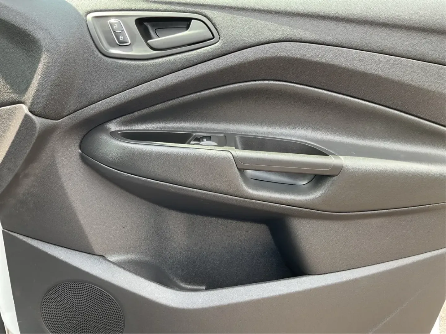 2015 Ford Escape S (1FMCU0F71FU) with an Duratec 2.5L I-4 DOHC engine, located at 880 E. National Road, Vandalia, OH, 45377, (937) 908-9800, 39.891918, -84.183594 - **Adventure Awaits with the 2015 Ford Escape! Perfect for Family Outings and Daily Commutes!**<br /> <br /> Are you looking for a versatile vehicle that seamlessly fits into your active lifestyle? The 2015 Ford Escape is the ideal SUV for growing families, weekend adventurers, or anyone who needs a - Photo#19