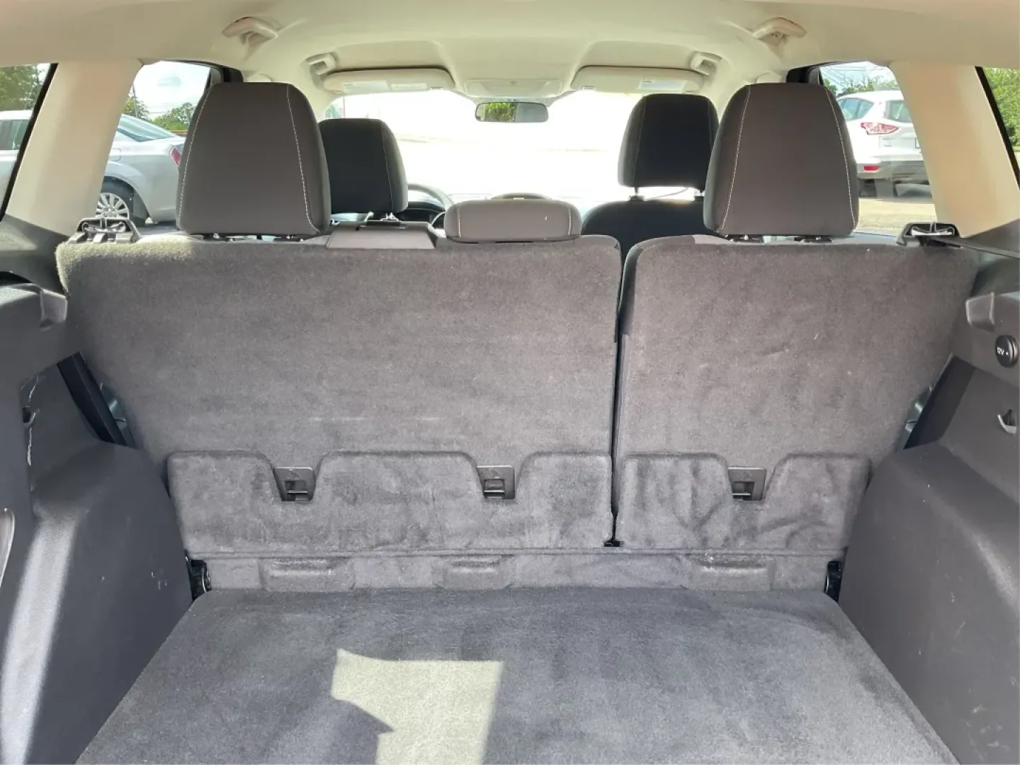 2017 Ford Escape SE (1FMCU0GD7HU) with an Other engine, located at 1099 N County Rd 25A, Troy, OH, 45373, (937) 908-9800, 40.057079, -84.212883 - **Experience Life on the Move with the 2017 Ford Escape SE at Advantage Car and Credit - Troy!**<br /> <br /> Are you ready to elevate your lifestyle with a versatile SUV that's perfect for family outings and weekend adventures? Look no further than the 2017 Ford Escape SE, available at Advantage Ca - Photo#12