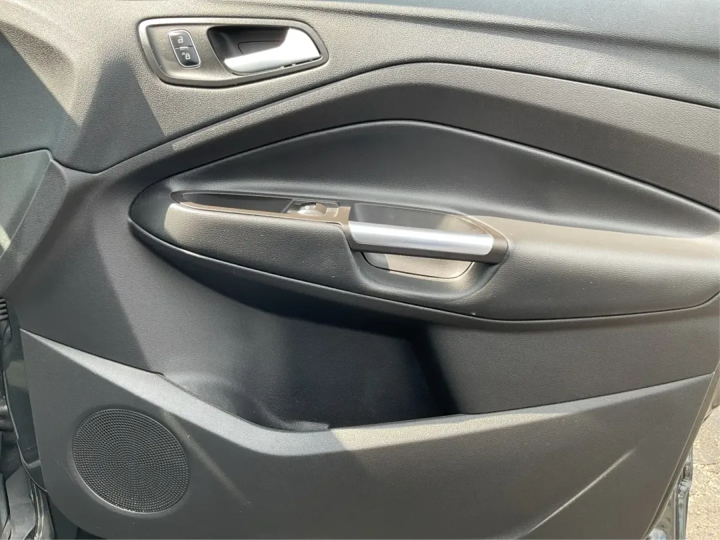 2017 Ford Escape SE (1FMCU0GD7HU) with an Other engine, located at 1099 N County Rd 25A, Troy, OH, 45373, (937) 908-9800, 40.057079, -84.212883 - **Experience Life on the Move with the 2017 Ford Escape SE at Advantage Car and Credit - Troy!**<br /> <br /> Are you ready to elevate your lifestyle with a versatile SUV that's perfect for family outings and weekend adventures? Look no further than the 2017 Ford Escape SE, available at Advantage Ca - Photo#20