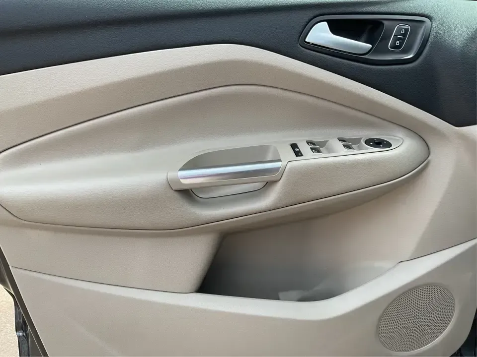 2017 Ford Escape SE (1FMCU9GD7HU) with an 1.5L L4 DOHC 16V engine, 6A transmission, located at 4508 South Dixie Dr, Moraine, OH, 45439, (937) 908-9800, 39.689976, -84.218452 - **Adventure Awaits With This 2017 Ford Escape SE! Perfect for Your Next Journey!**<br /> <br /> Are you ready to elevate your weekend getaways or daily commutes? The 2017 Ford Escape SE is the ideal SUV for those who crave versatility without sacrificing style. With a spacious interior, advanced saf - Photo#19