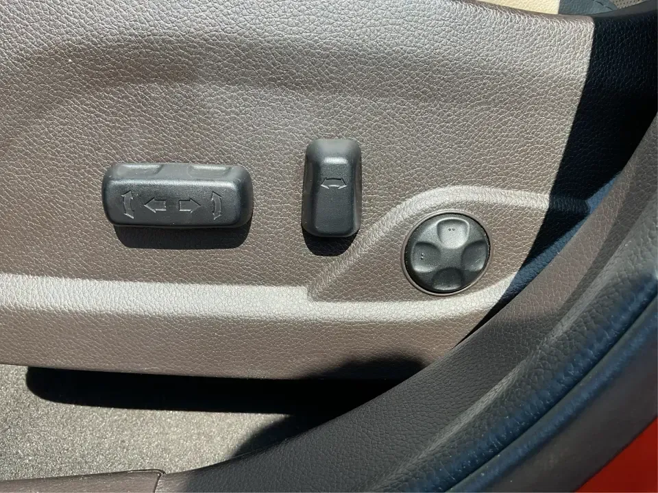 2017 Hyundai Santa Fe 2.0T Ultimate (5XYZW4LA5HG) with an Theta II 2L I-4 gasoline direct injection engine, 6A transmission, located at 1951 S Dayton Lakeview Rd., New Carlisle, OH, 45344, (937) 908-9800, 39.890999, -84.050255 - Are you ready to elevate your family adventures or commute comfortably while tackling any road with confidence? Look no further than this 2017 Hyundai Santa Fe 2.0T Ultimate, available now at Advantage Car and Credit in Fairborn, OH. This SUV is not just a vehicle; it's your ticket to creating unfor - Photo#17