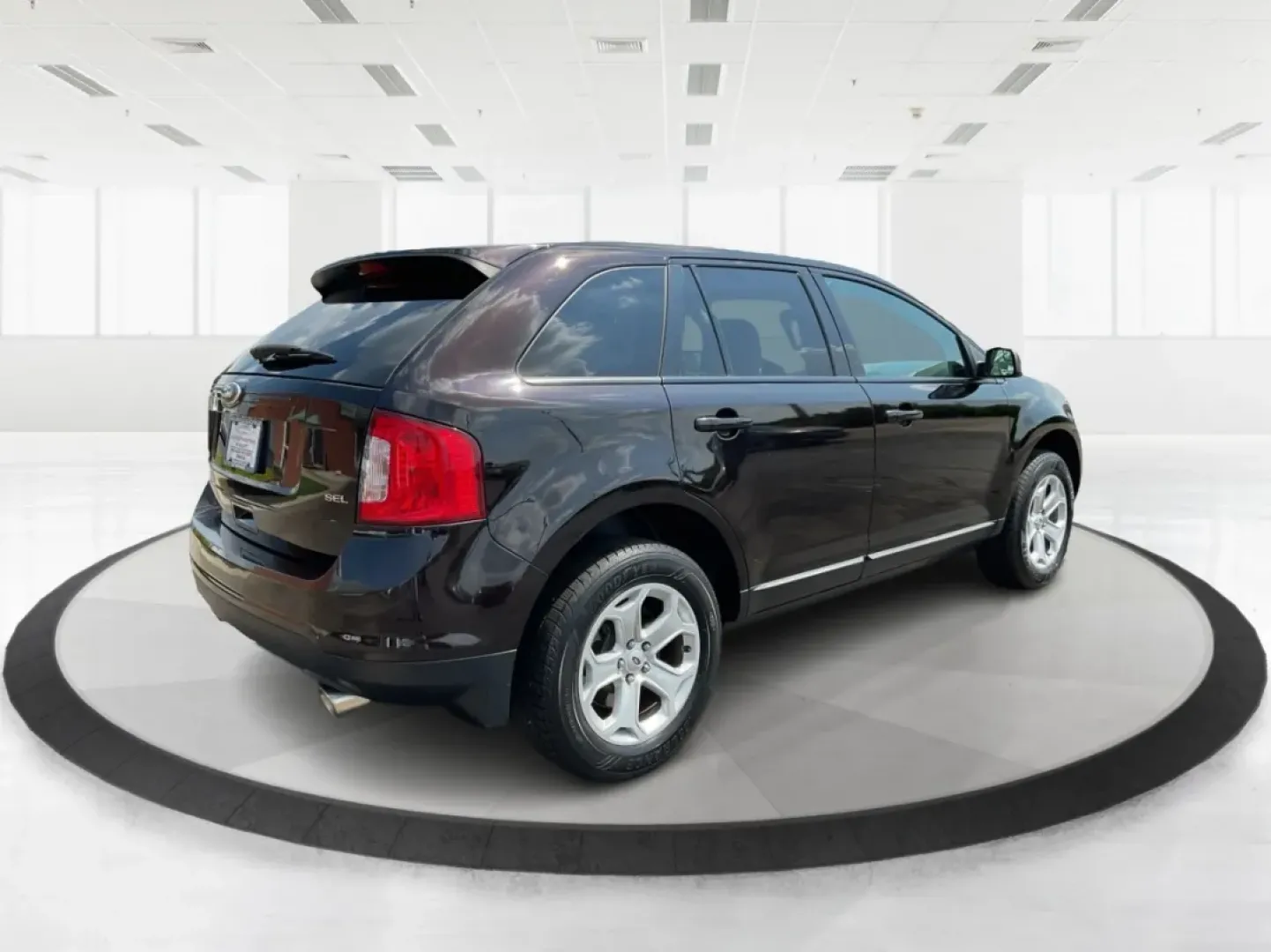 2013 Ford Edge SEL (2FMDK3JC0DB) with an Other engine, located at 1184 Kauffman Ave, Fairborn, OH, 45324, (937) 908-9800, 39.807072, -84.030914 - **Explore New Horizons with the 2013 Ford Edge SEL Your Adventure Awaits!**<br /> <br /> Are you ready to elevate your daily commute or embark on weekend adventures with friends and family? The 2013 Ford Edge SEL is the versatile SUV that perfectly balances style, comfort, and capability, making it - Photo#2