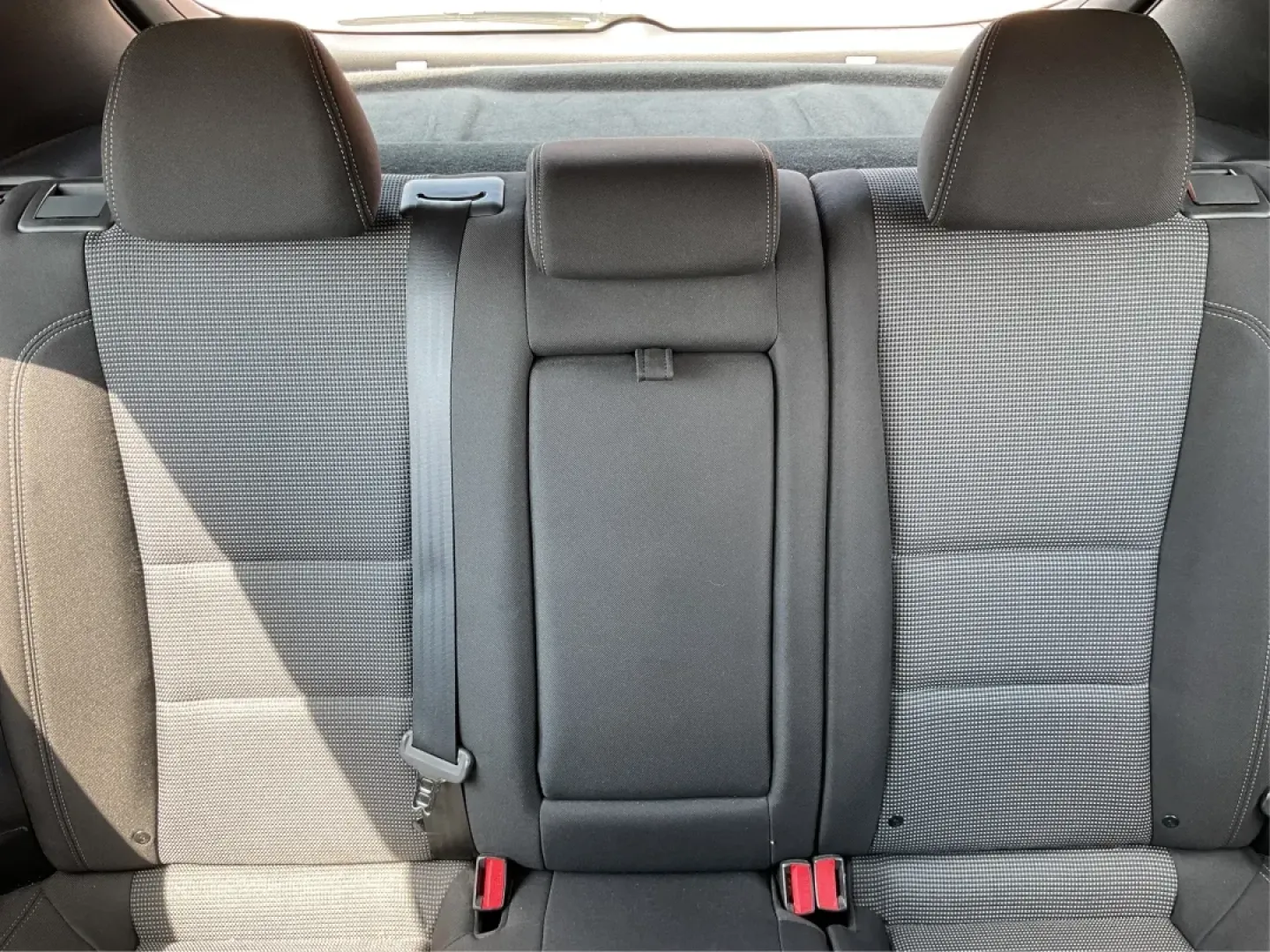 2017 Hyundai Elantra GT Base (KMHD35LH2HU) with an Other engine, located at 880 E. National Road, Vandalia, OH, 45377, (937) 908-9800, 39.891918, -84.183594 - **Discover the Perfect Commuter or Family Vehicle at Advantage Car and Credit - Piqua**<br /> <br /> Are you searching for a reliable vehicle that caters to your daily commute or weekend family adventures? Look no further than this 2017 Hyundai Elantra GT, now available for purchase at Advantage Car - Photo#14