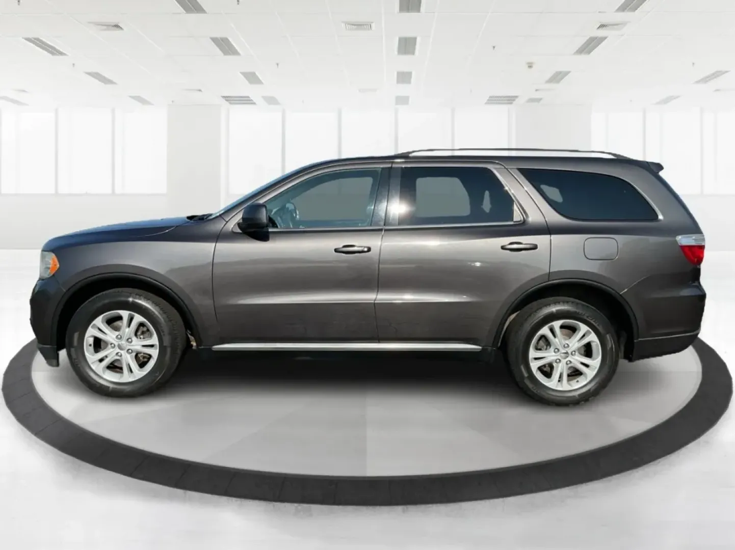 2013 Dodge Durango SXT (1C4RDJAG7DC) with an 3.6L V-6 DOHC engine, located at 8750 N County Rd 25A, Piqua, OH, 45356, (937) 908-9800, 40.164391, -84.232513 - **Discover Your Adventure with the 2013 Dodge Durango SXT at Advantage Car and Credit - Troy!**<br /> <br /> Are you in search of the perfect SUV to elevate your family outings, weekend adventures, or daily commutes? Look no further than the 2013 Dodge Durango SXT, where spaciousness meets versatili - Photo#5
