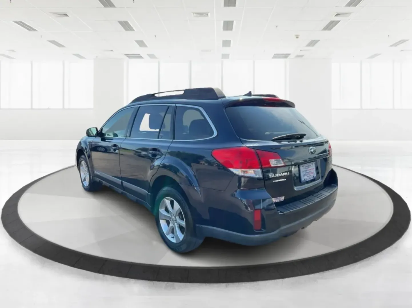 2013 Subaru Outback 2.5i Limited (4S4BRBKC0D3) with an 2.5L H-4 DOHC engine, located at 4508 South Dixie Dr, Moraine, OH, 45439, (937) 908-9800, 39.689976, -84.218452 - **Adventure Awaits with This 2013 Subaru Outback! Perfect for Weekend Getaways and Daily Commutes**<br /> <br /> Looking for a versatile vehicle that can handle everything from family road trips to daily commutes? Look no further than this 2013 Subaru Outback 2.5i Limited, now available at Advantage - Photo#4