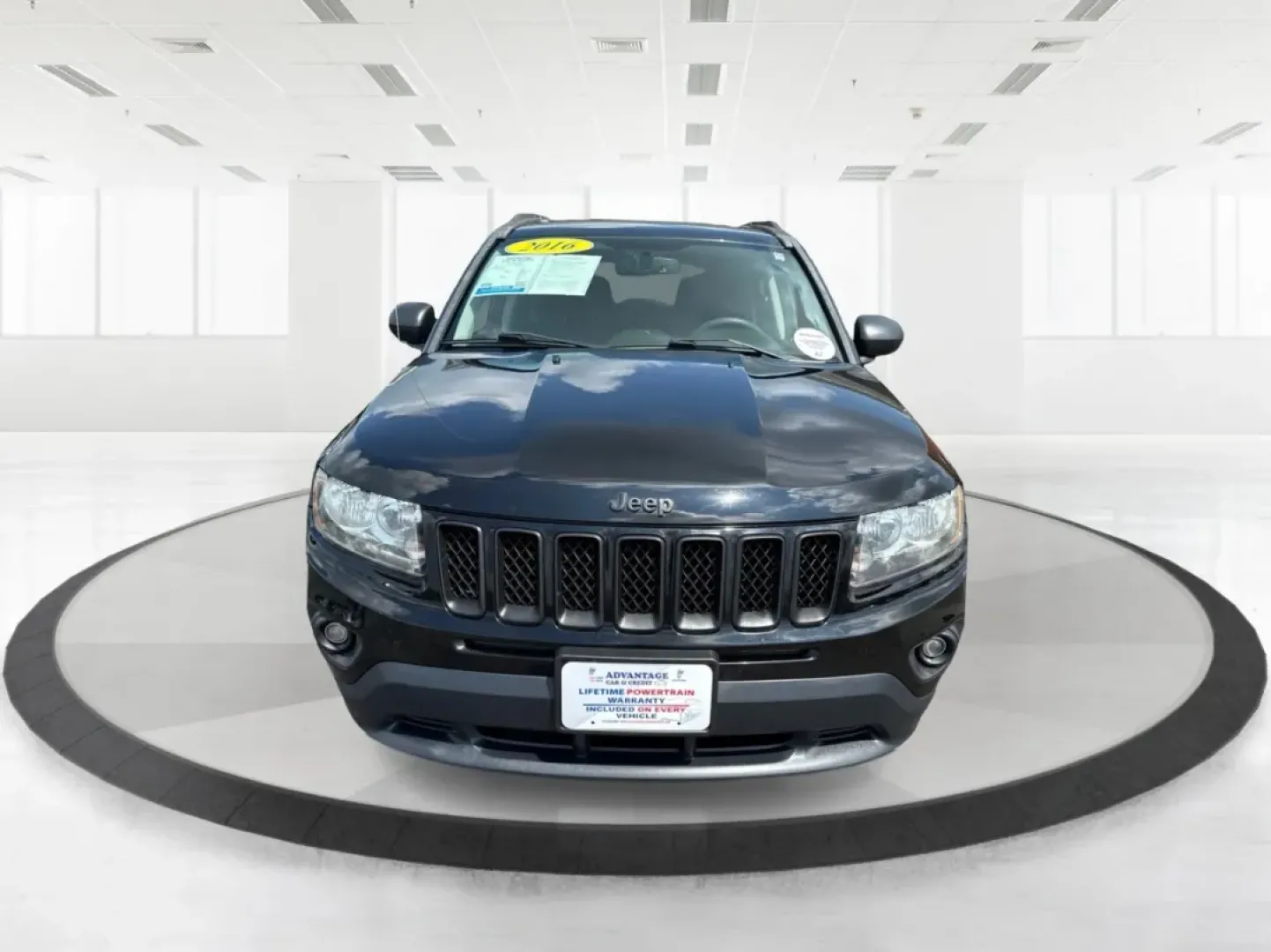 2016 Jeep Compass Sport (1C4NJDBB5GD) with an 2.4L I-4 DOHC engine, located at 1230 East Main St, Xenia, OH, 45385, (937) 908-9800, 39.688026, -83.910172 - **Adventure Awaits with this 2016 Jeep Compass Sport Perfect for Weekend Getaways!**<br /> <br /> Are you looking for a vehicle that combines style, functionality, and reliability for your next adventure? Look no further than this 2016 Jeep Compass Sport, available now at Advantage Car and Credit i - Photo#7