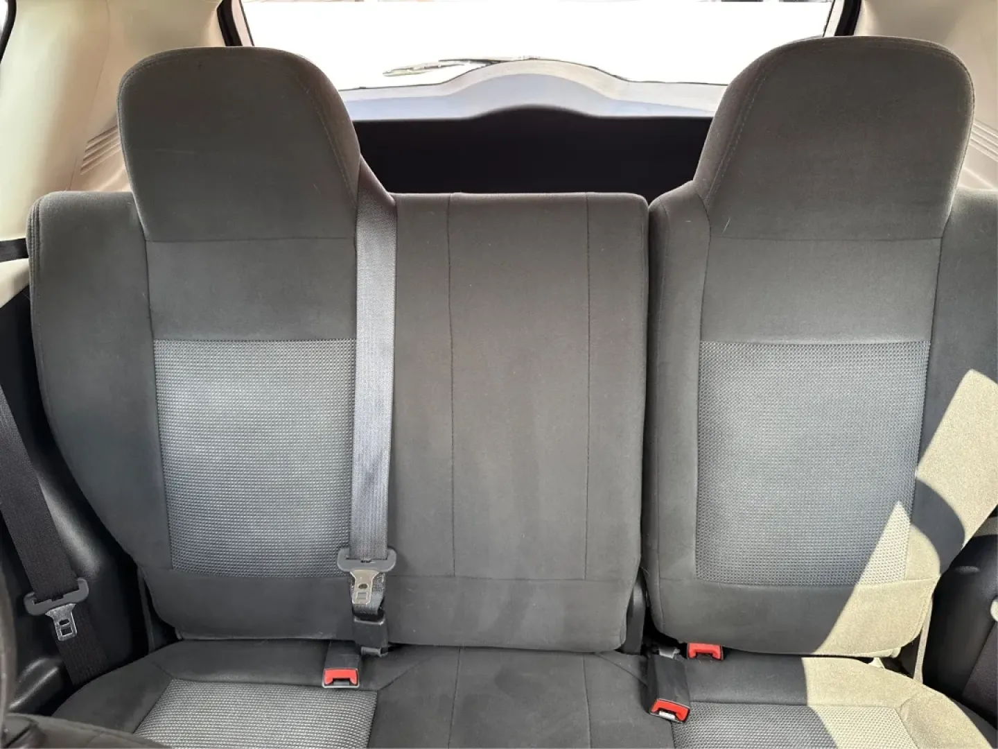 2016 Jeep Compass Sport (1C4NJDBB5GD) with an 2.4L I-4 DOHC engine, located at 1230 East Main St, Xenia, OH, 45385, (937) 908-9800, 39.688026, -83.910172 - **Adventure Awaits with this 2016 Jeep Compass Sport Perfect for Weekend Getaways!**<br /> <br /> Are you looking for a vehicle that combines style, functionality, and reliability for your next adventure? Look no further than this 2016 Jeep Compass Sport, available now at Advantage Car and Credit i - Photo#14