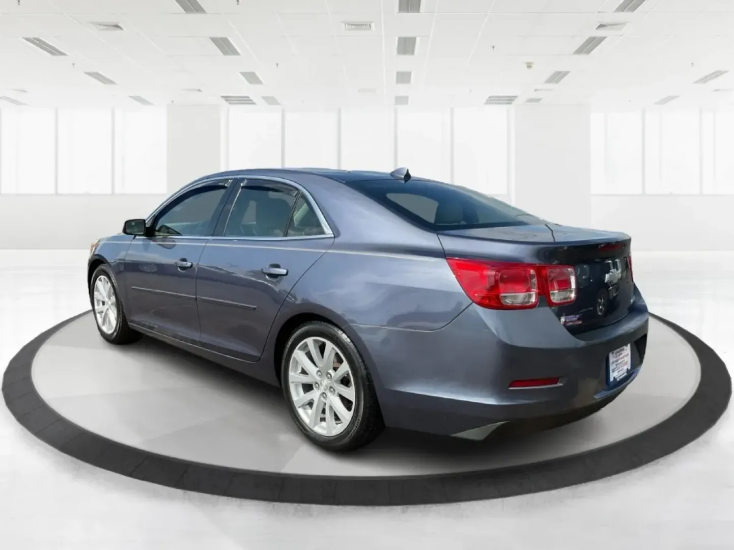 2013 Chevrolet Malibu 2LT (1G11E5SA7DF) with an ECOTEC 2.5L I-4 gasoline direct injection engine, located at 4508 South Dixie Dr, Moraine, OH, 45439, (937) 908-9800, 39.689976, -84.218452 - **Discover the 2013 Chevrolet Malibu 2LT Your Ideal Commuter Companion!**<br /> <br /> Are you seeking a reliable sedan that effortlessly combines comfort with style? Look no further! At Advantage Car and Credit in Moraine, OH, we present the 2013 Chevrolet Malibu 2LT, a perfect choice for daily co - Photo#4