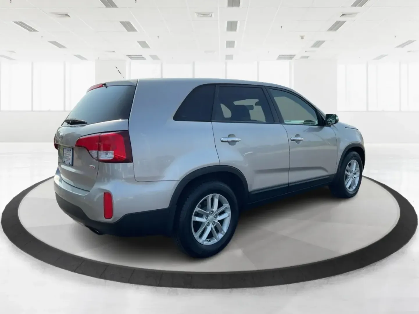 2014 Kia Sorento LX (5XYKT3A66EG) with an 2.4L I-4 gasoline direct injection engine, located at 1951 S Dayton Lakeview Rd., New Carlisle, OH, 45344, (937) 908-9800, 39.890999, -84.050255 - Discover the joy of family adventures with the 2014 Kia Sorento LX, now available at Advantage Car and Credit in New Carlisle, OH. This spacious SUV is perfect for growing families or anyone who loves weekend getaways. With a versatile interior and advanced features, the Sorento is designed for comf - Photo#2