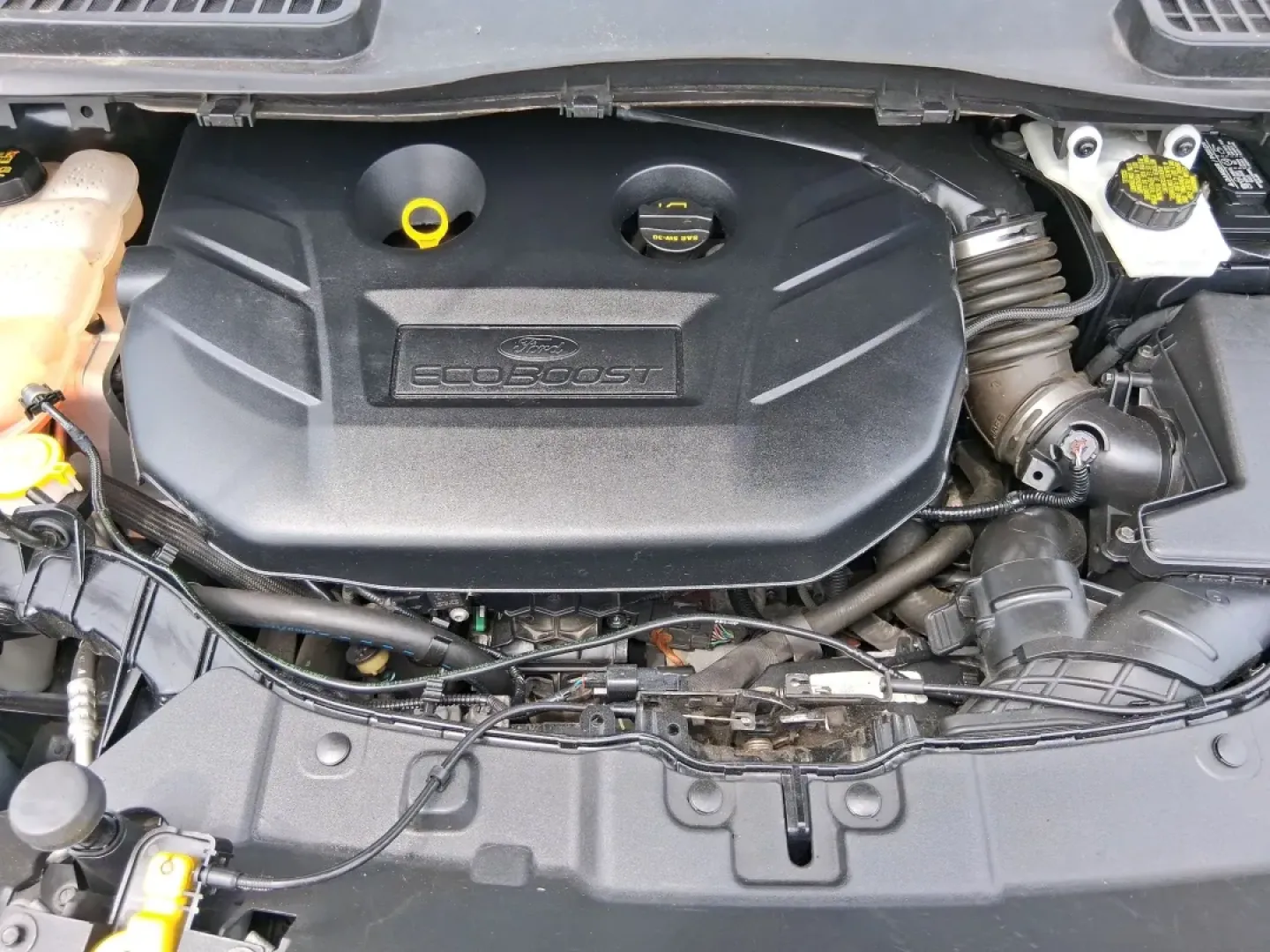 2014 Ford Escape Titanium (1FMCU9J96EU) with an EcoBoost 1.6L I-4 gasoline direct injection engine, located at 4508 South Dixie Dr, Moraine, OH, 45439, (937) 908-9800, 39.689976, -84.218452 - **Unleash Adventure with the 2014 Ford Escape Titanium: Your Ideal Family SUV!**<br /> <br /> Are you ready to take on the open road for your next family getaway or weekend adventure? Look no further than the 2014 Ford Escape Titanium, a versatile SUV that combines style, comfort, and functionality, - Photo#11