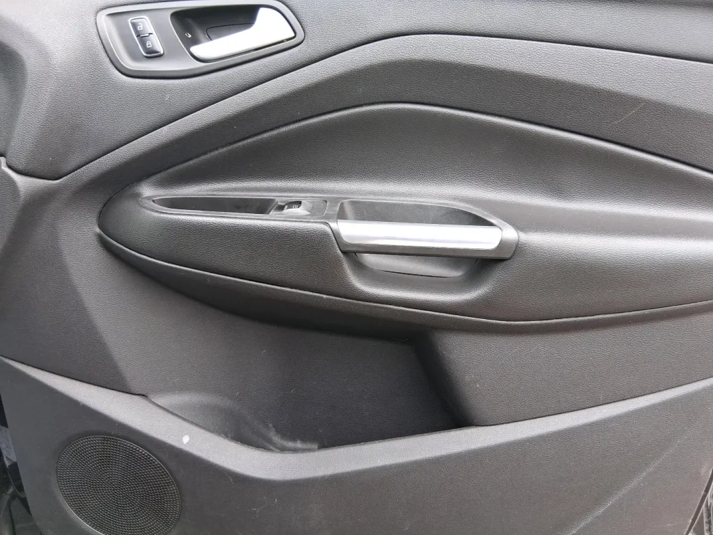 2014 Ford Escape Titanium (1FMCU9J96EU) with an EcoBoost 1.6L I-4 gasoline direct injection engine, located at 4508 South Dixie Dr, Moraine, OH, 45439, (937) 908-9800, 39.689976, -84.218452 - **Unleash Adventure with the 2014 Ford Escape Titanium: Your Ideal Family SUV!**<br /> <br /> Are you ready to take on the open road for your next family getaway or weekend adventure? Look no further than the 2014 Ford Escape Titanium, a versatile SUV that combines style, comfort, and functionality, - Photo#20