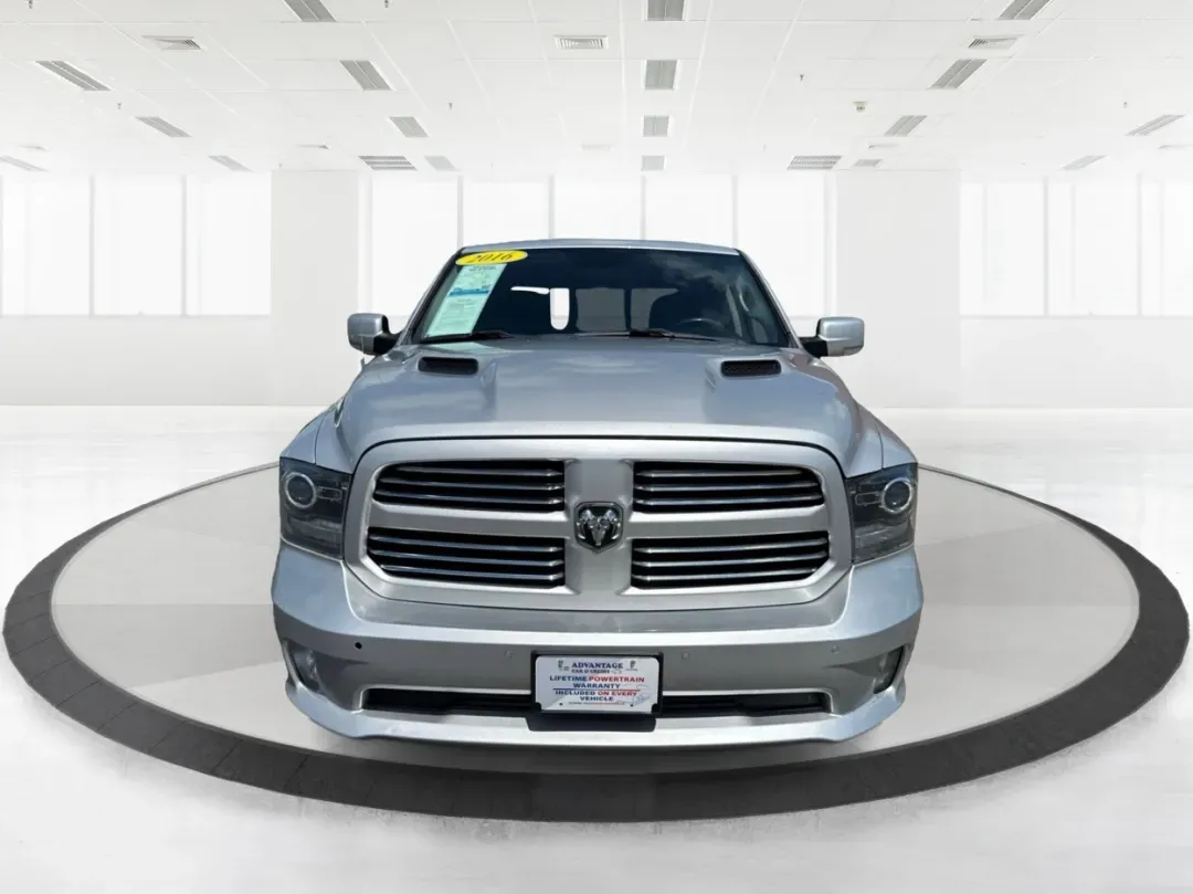 2016 Ram 1500 Sport (1C6RR7MT4GS) with an Other engine, located at 1230 East Main St, Xenia, OH, 45385, (937) 908-9800, 39.688026, -83.910172 - 2016 Ram 1500 Sport - Photo#7